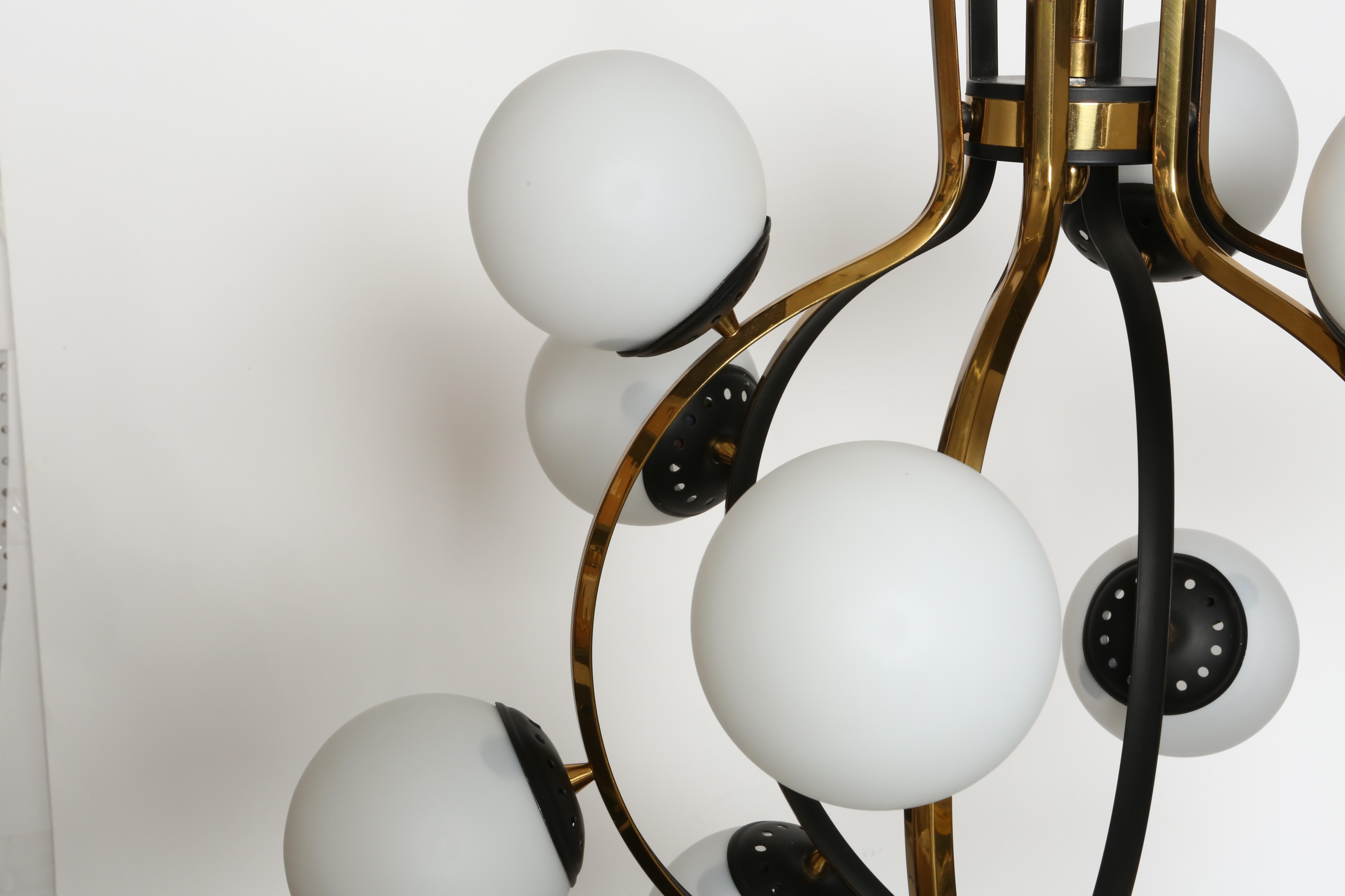 Stilnovo Chandelier circa 1960s For Sale 4