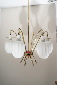 Stilnovo Style Chandelier in Brass and Murano Glass