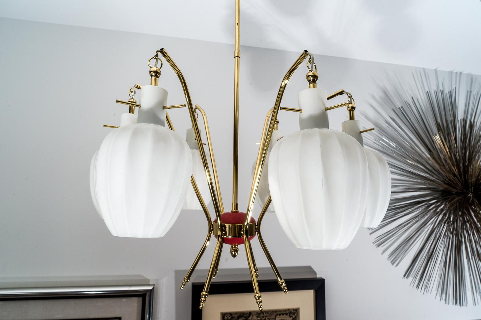 Hand-Crafted Stilnovo Style Chandelier in Brass and Murano Glass For Sale