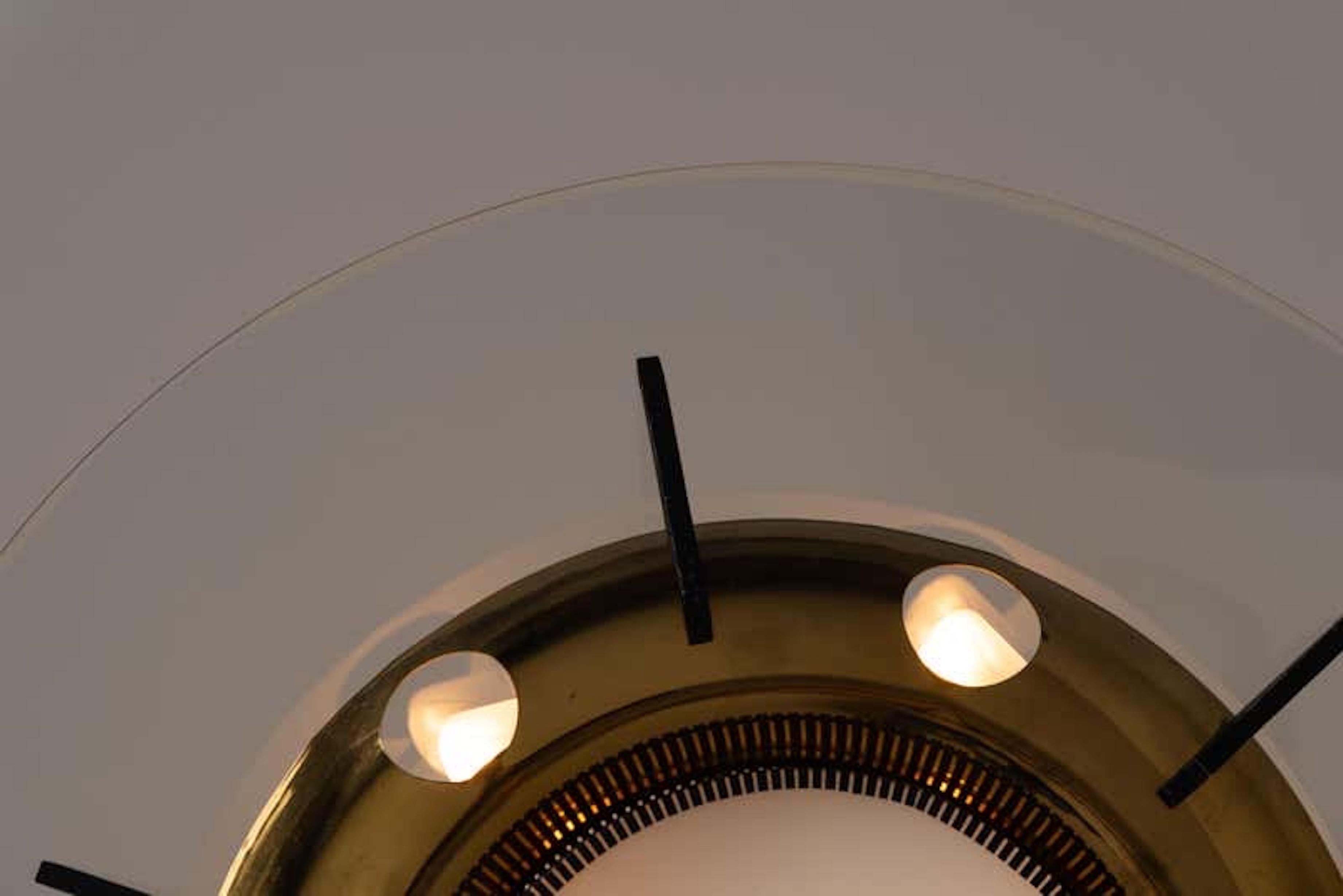 Metà XX secolo Lampadario Stilnovo in vetro e ottone, Italia, anni '50