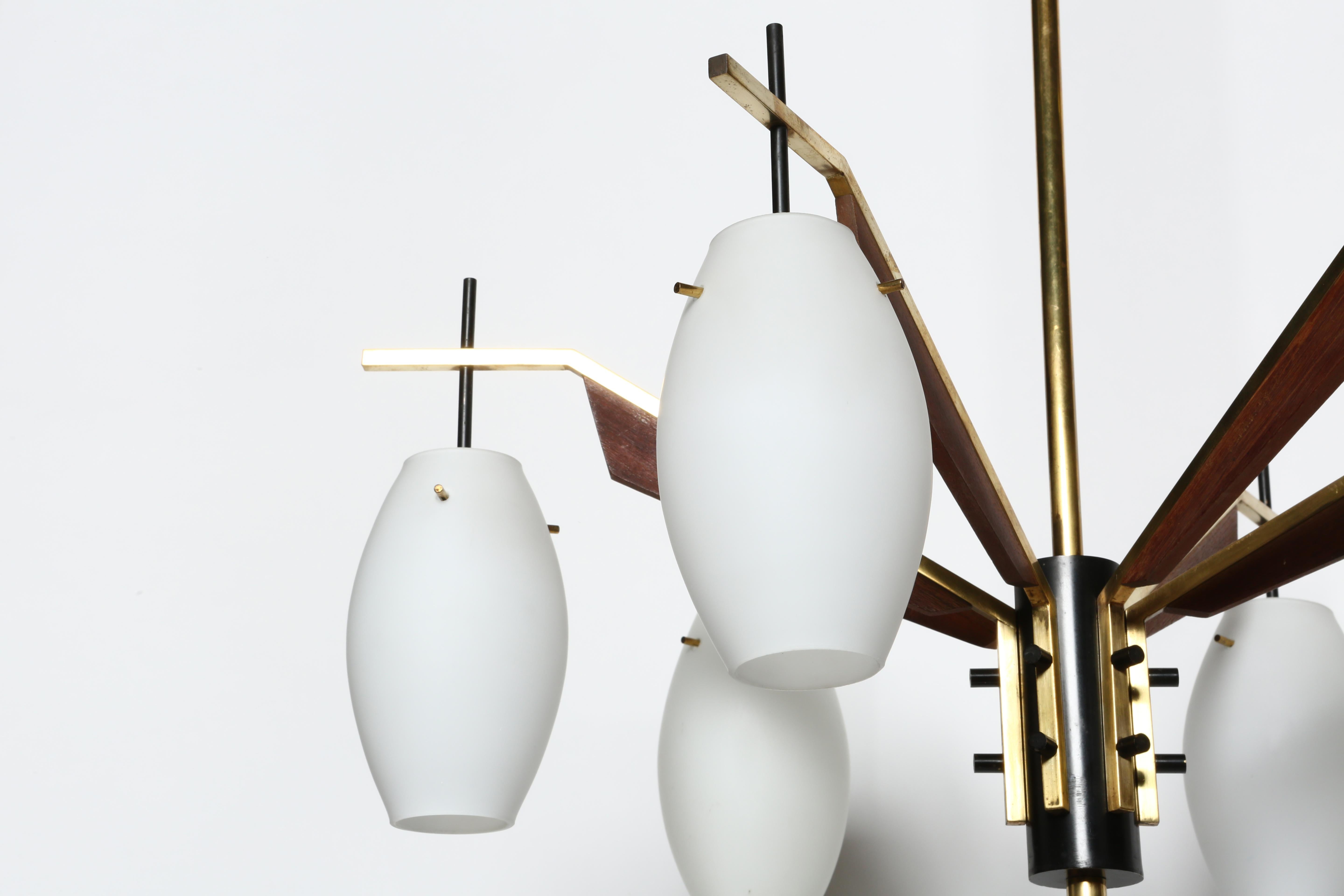 Mid-20th Century Stilnovo chandelier, Italy 1960s For Sale