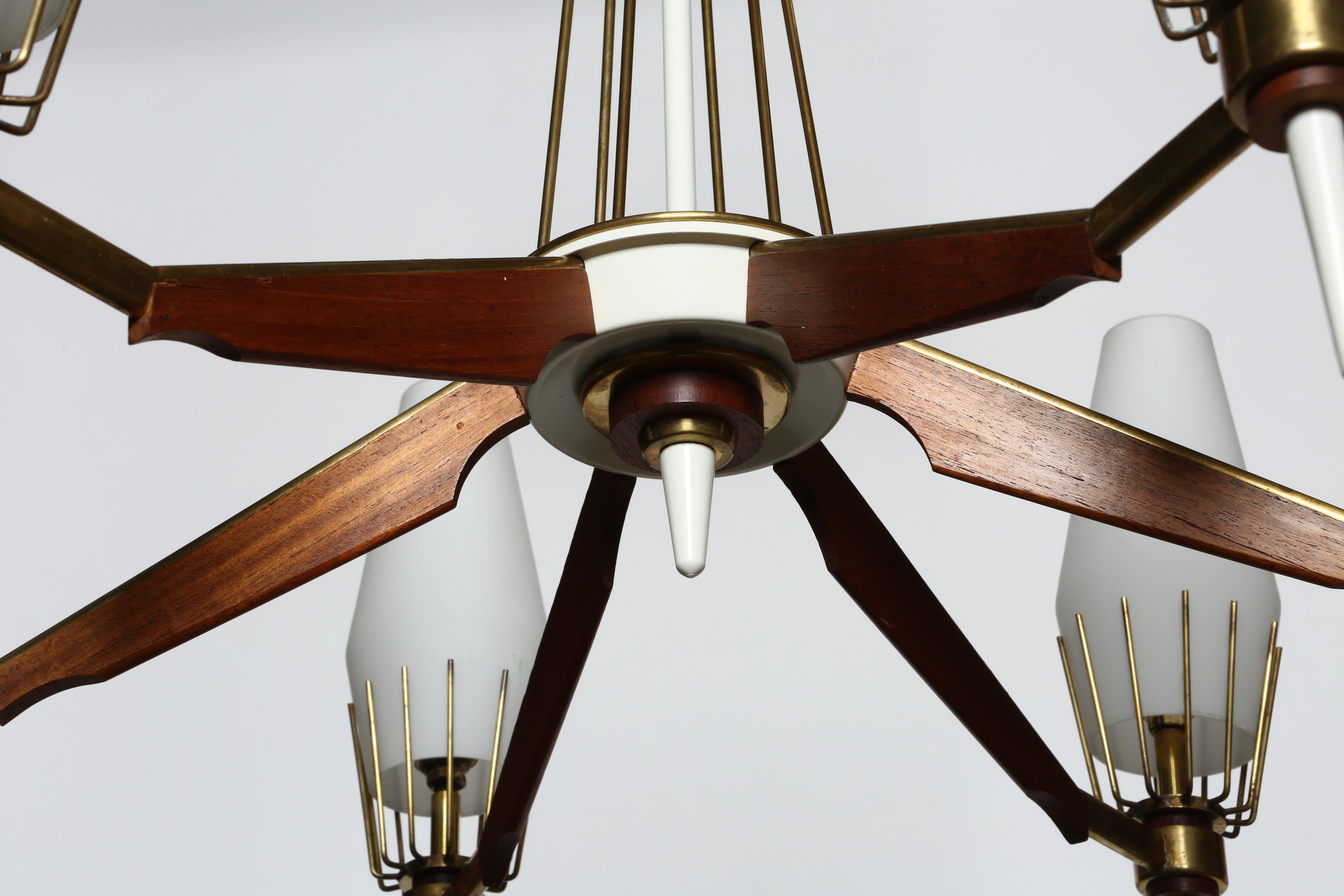 Stilnovo chandelier, Italy circa 1960s For Sale 8