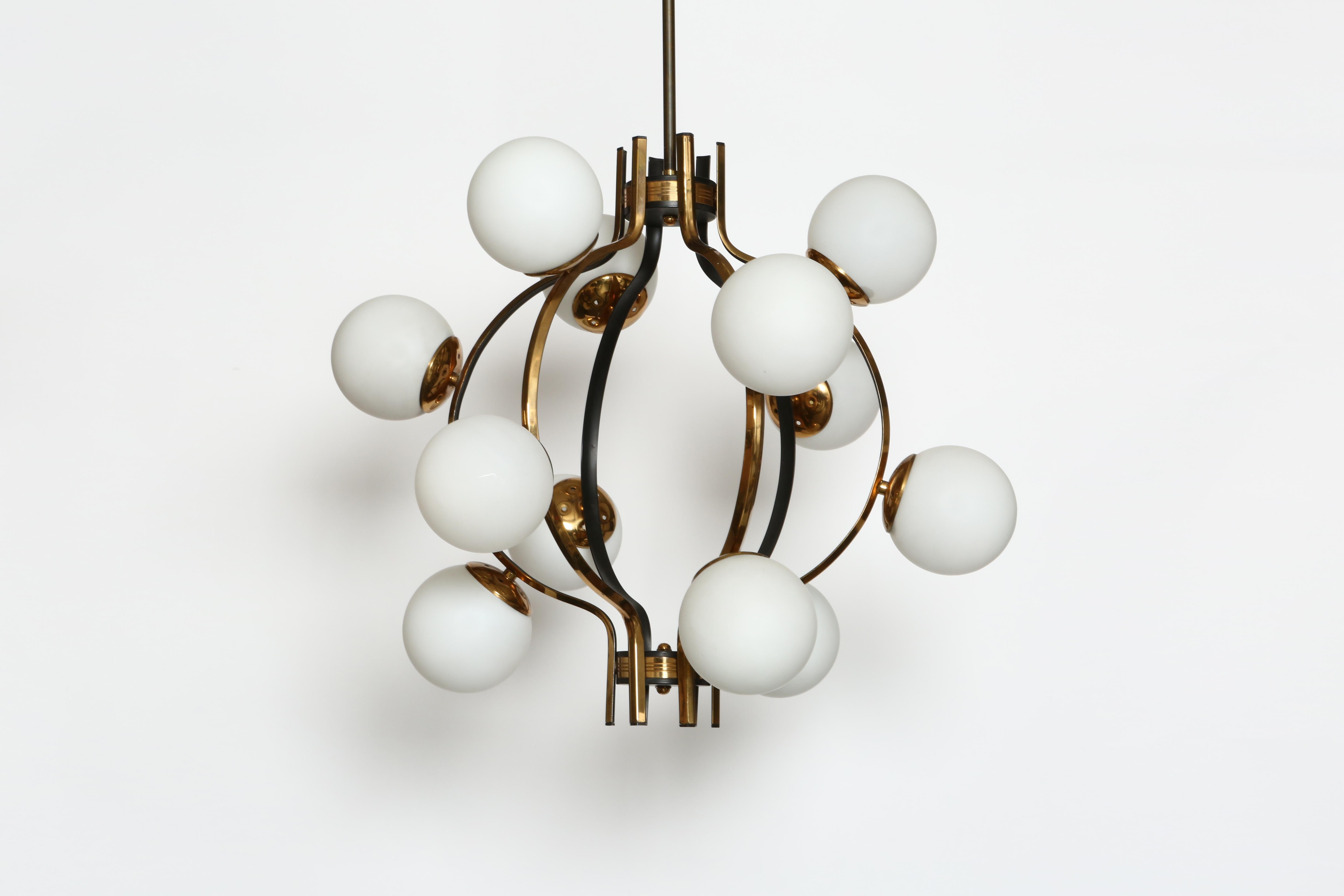 Mid-Century moderno Lampadario Stilnovo Italia circa anni '60 in vendita