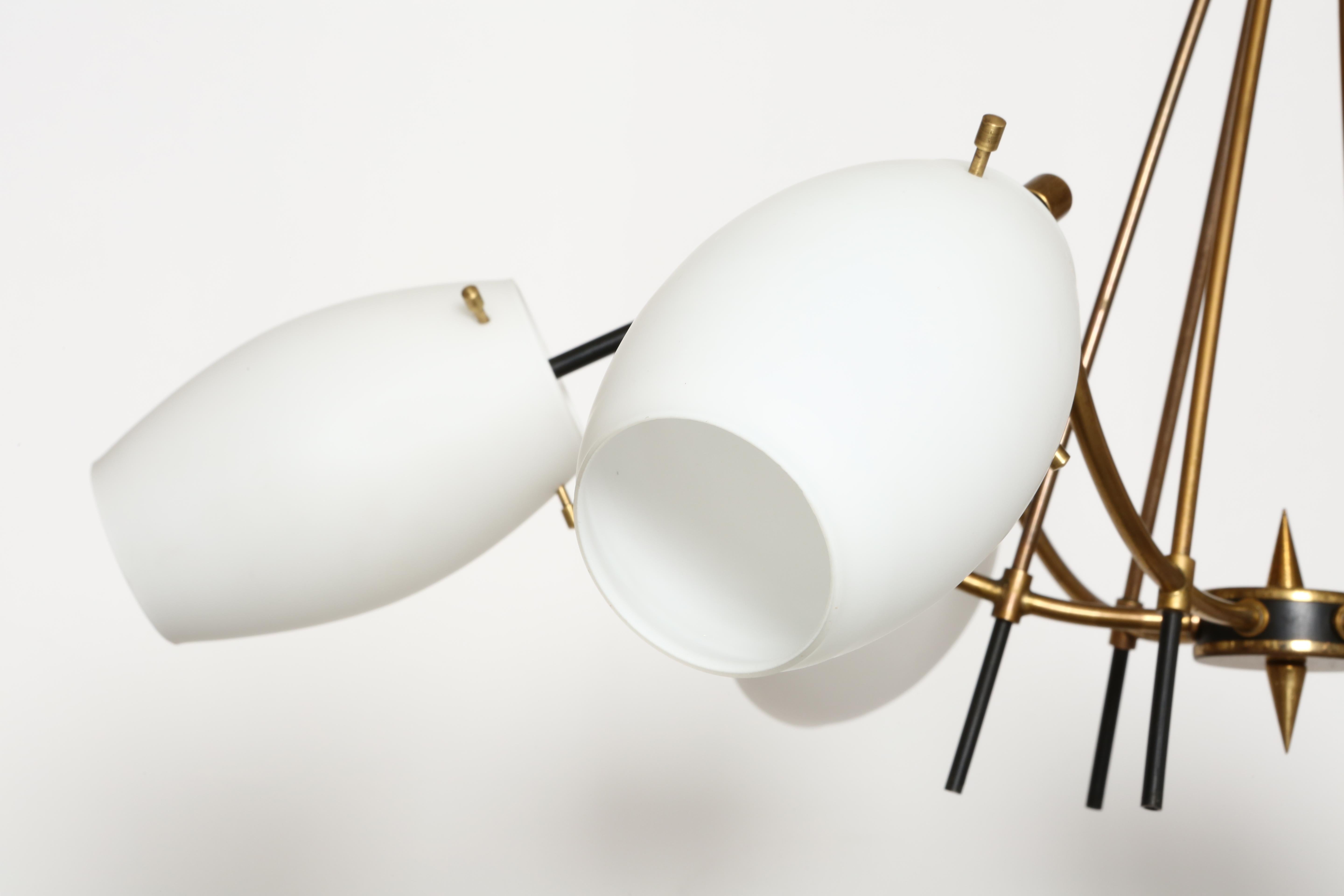 Stilnovo chandelier Italy circa 1960s In Good Condition For Sale In Brooklyn, NY