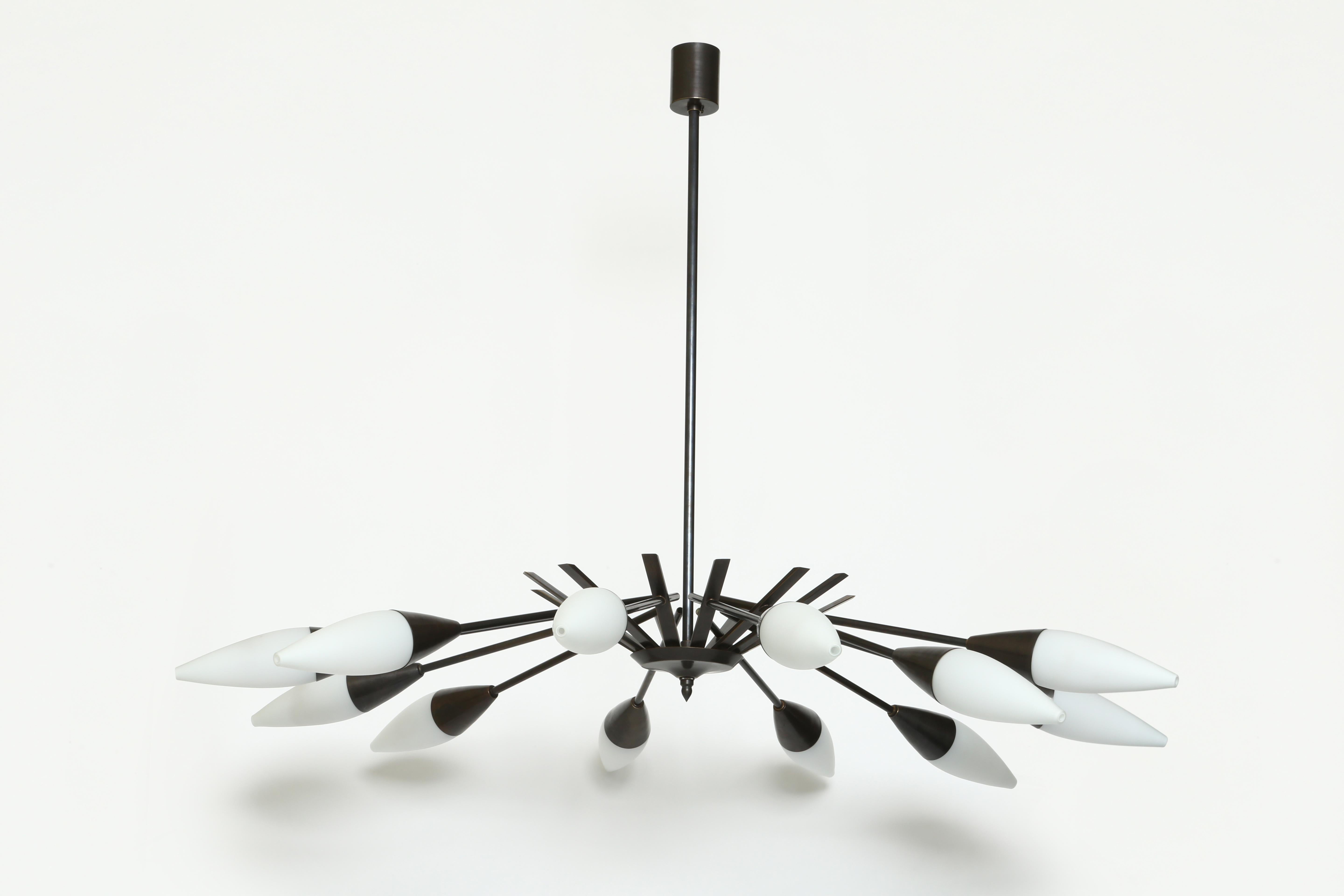 Patinato Lampadario Stilnovo, Italia circa 1960 in vendita