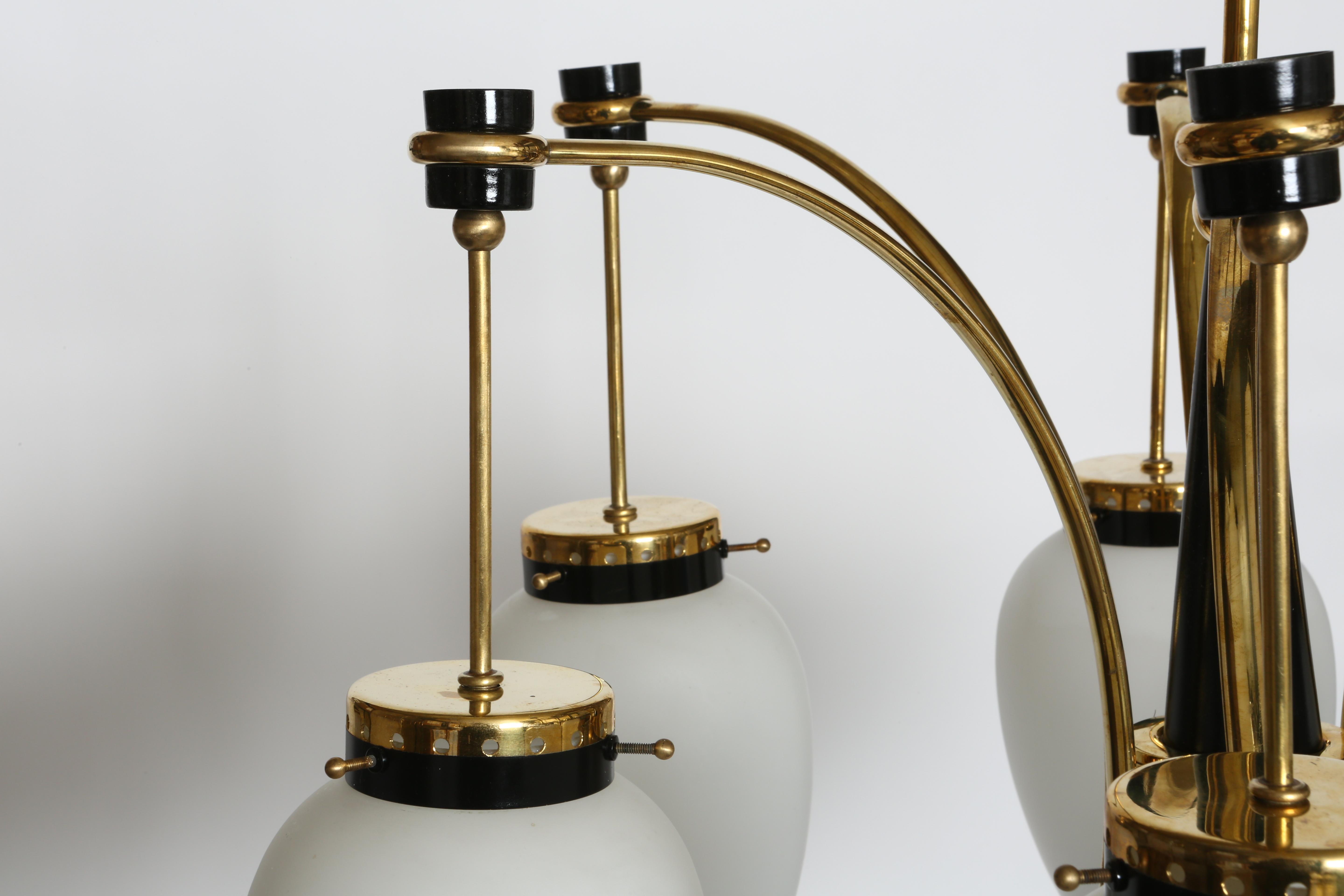 Milieu du XXe siècle Lustre Stilnovo Italie circa 1960s en vente