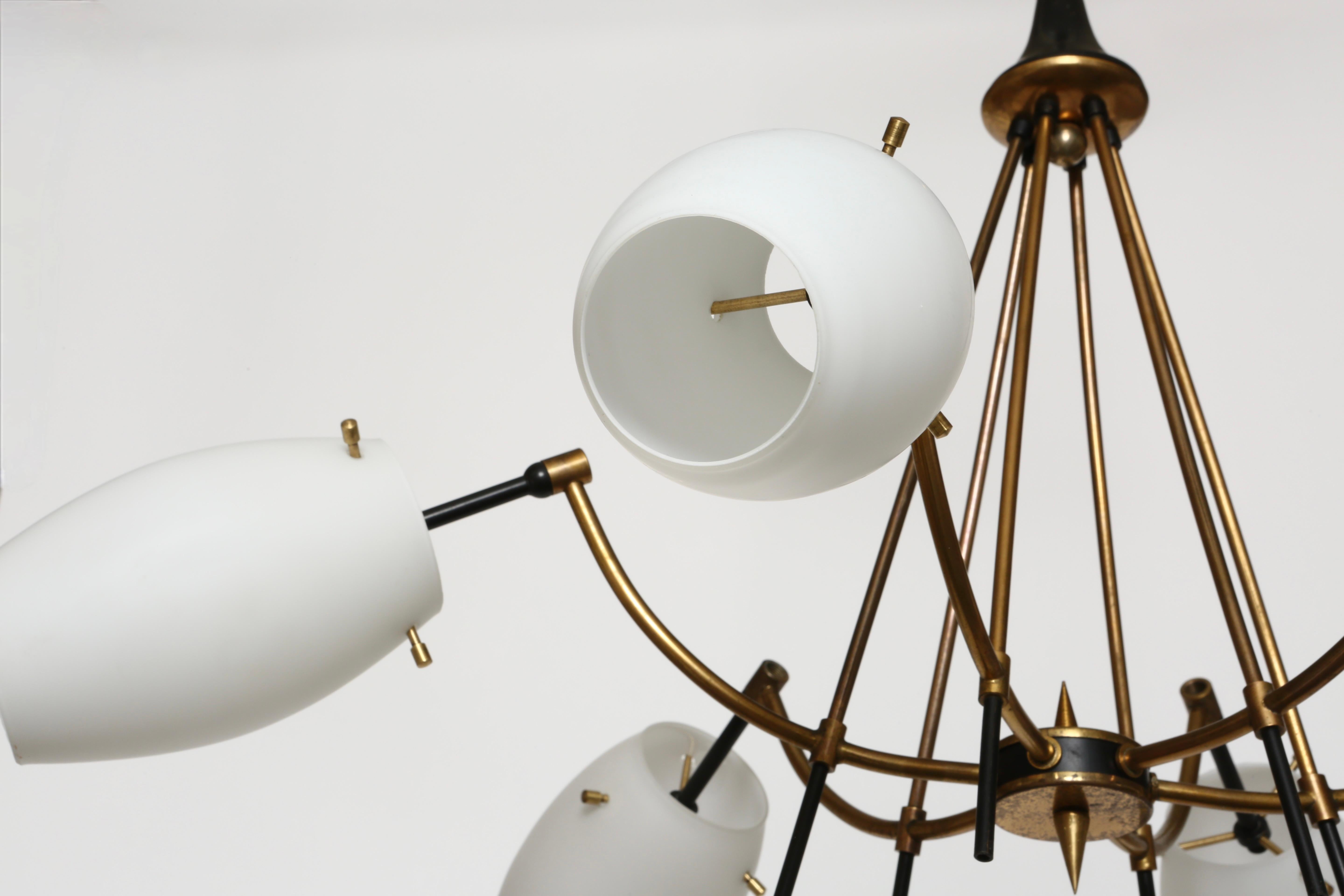 Lámpara de araña Stilnovo Italia circa 1960s Latón en venta