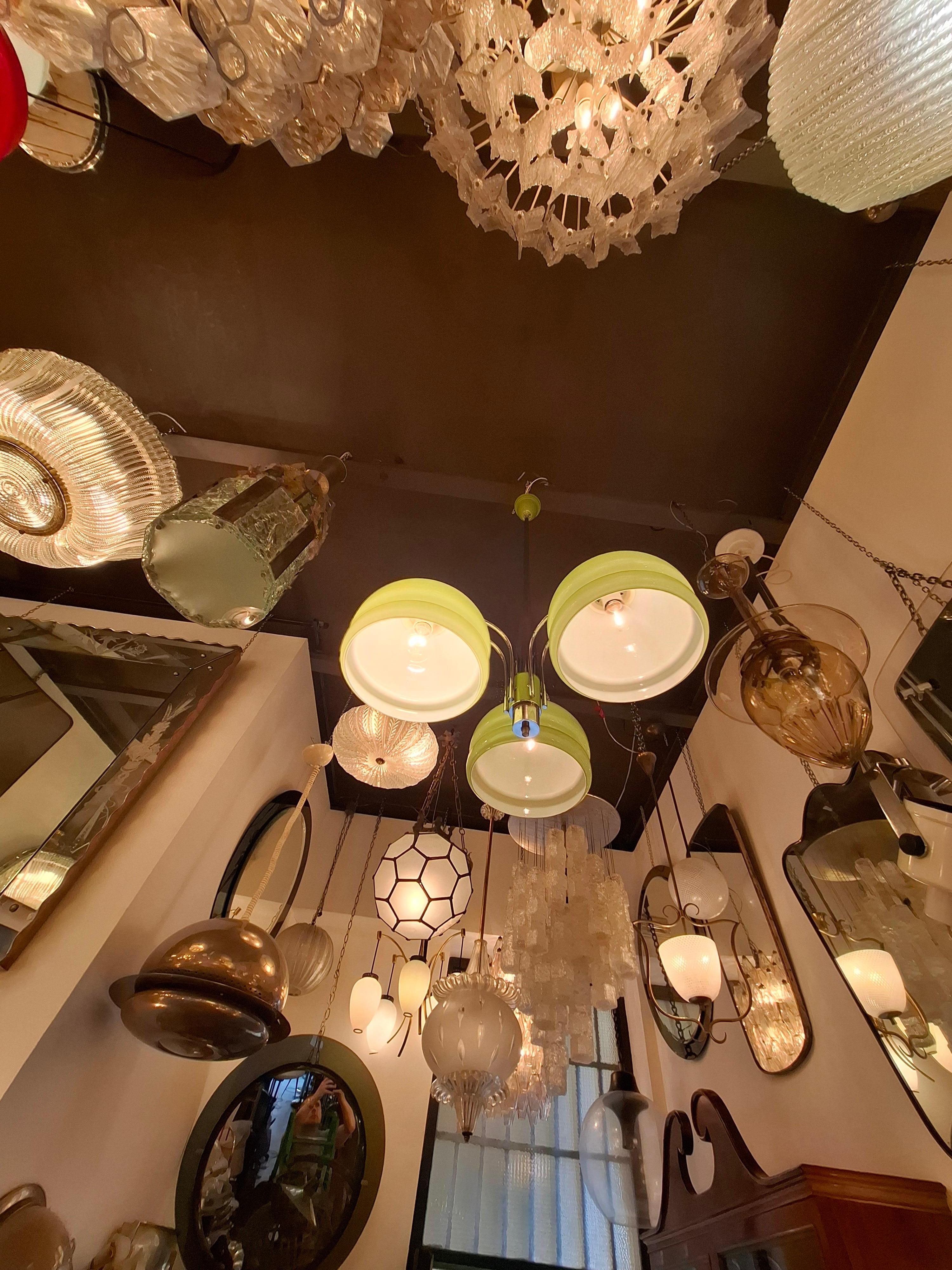 STILNOVO CHANDELIER N tre luci vetro incamiciato metallo Cromato 1960 Italien im Angebot 5
