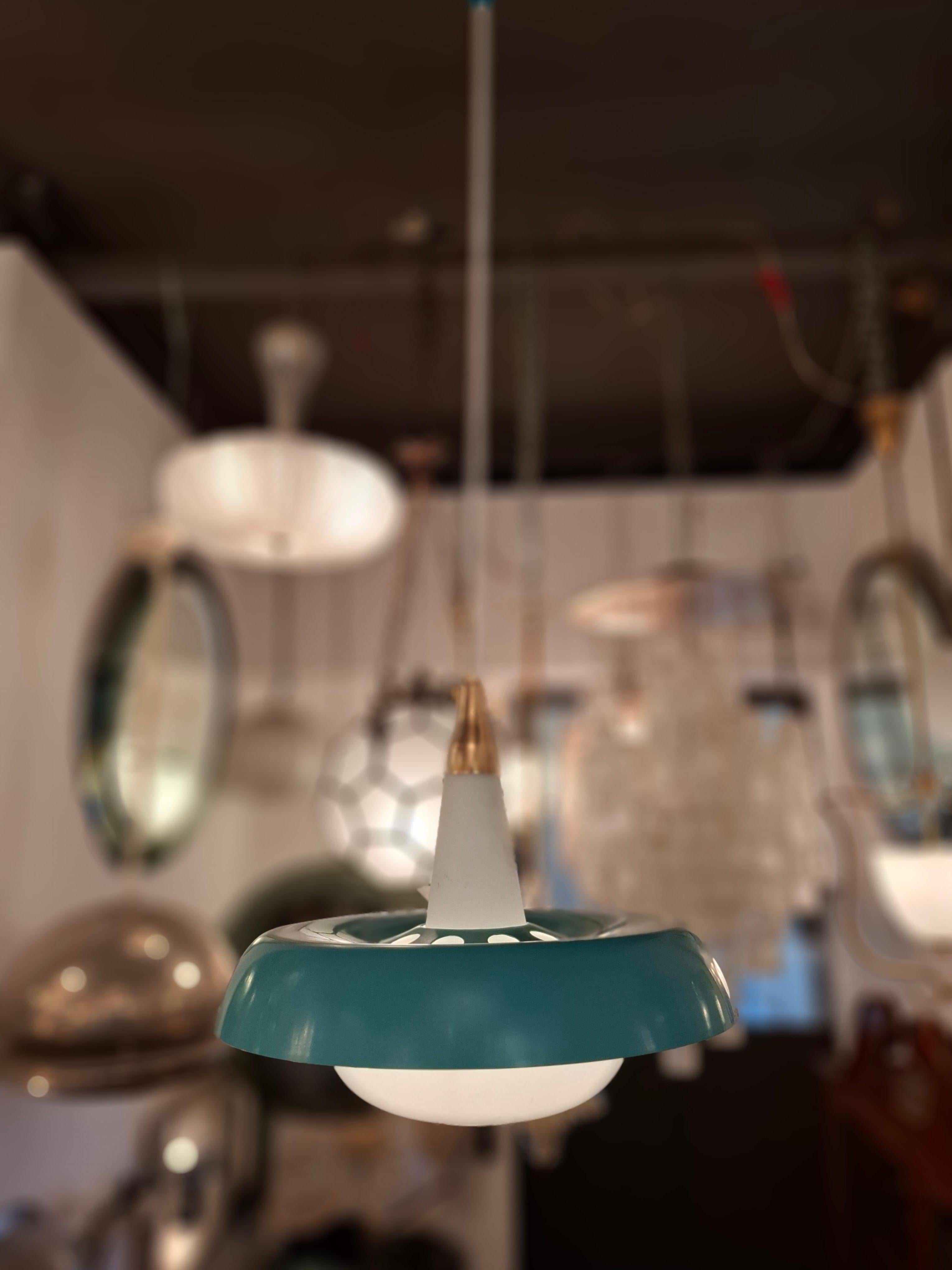 STILNOVO CHANDELIER OPALINeGLASS BRASS METAL 1950 ITALIA en venta 3