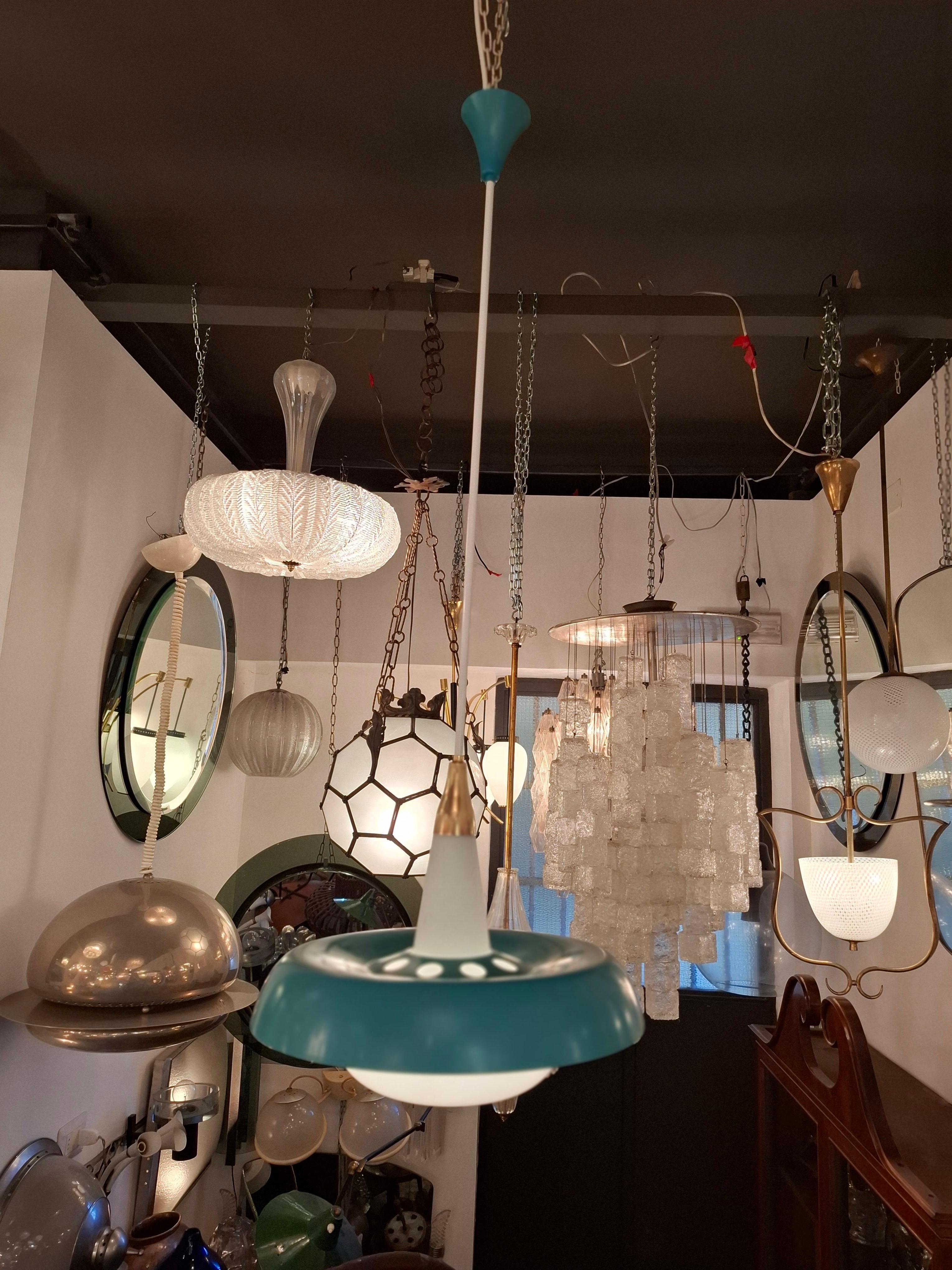STILNOVO CHANDELIER OPALINeGLASS BRASS METAL 1950 ITALIA Italiano en venta