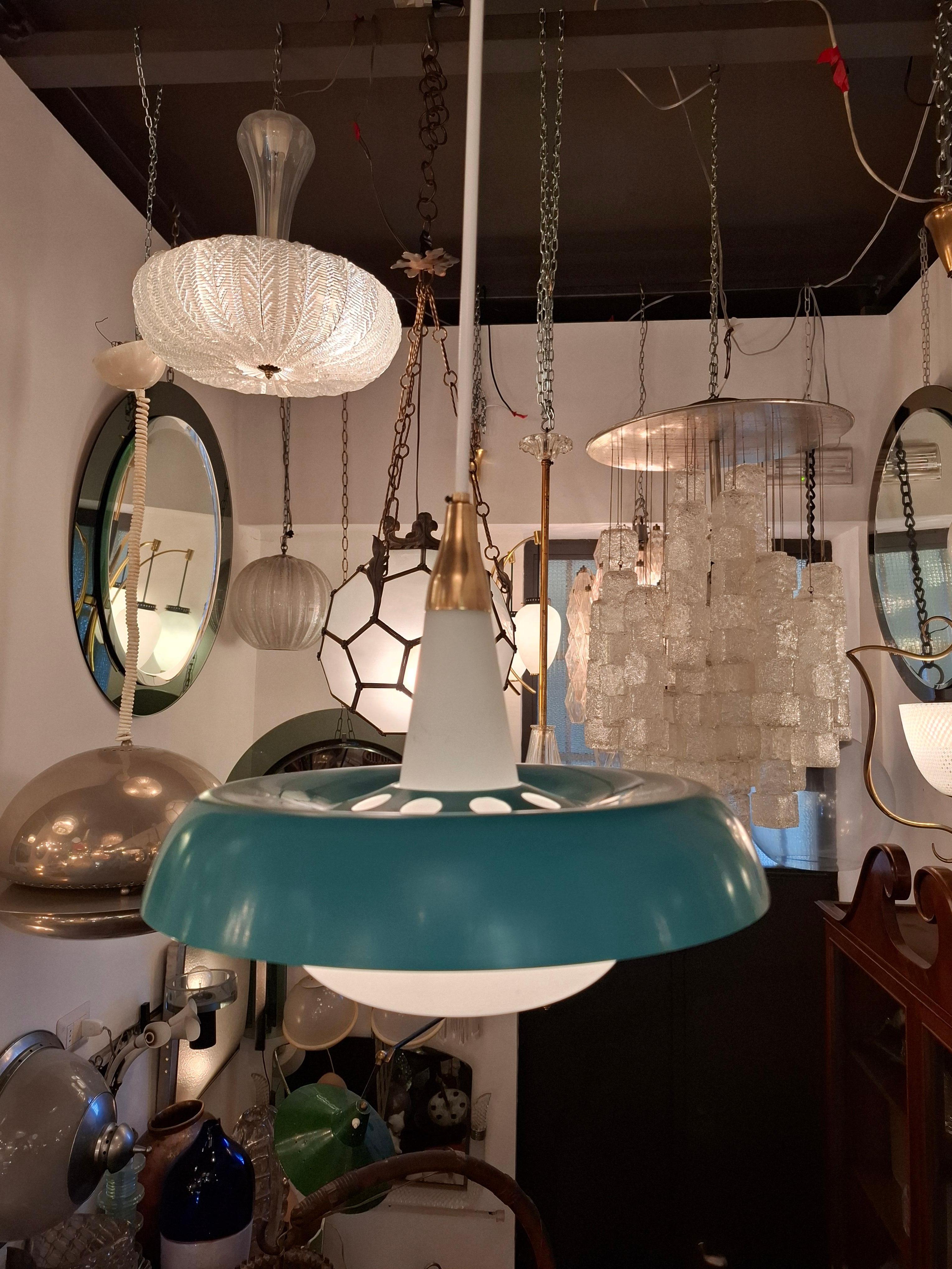 STILNOVO CHANDELIER OPALINeGLASS BRASS METAL 1950 ITALIA Vidrio opalino en venta