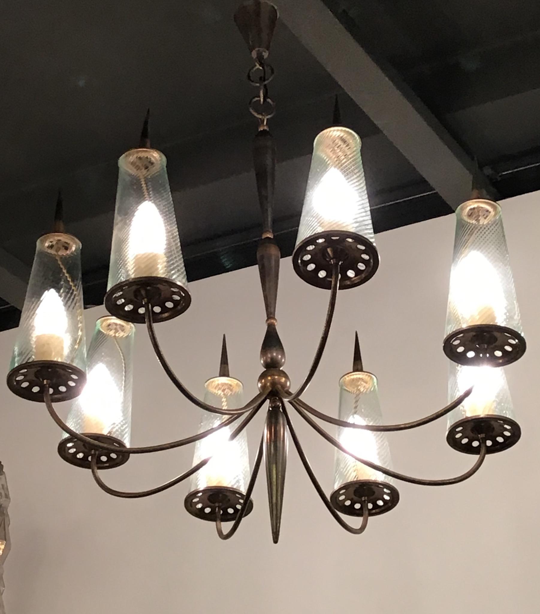 Coppia di Chandler in ottone e vetro a 8 luci, Italia, attribuito a Stilnovo circa 1948 In condizioni ottime in vendita a Milano, IT