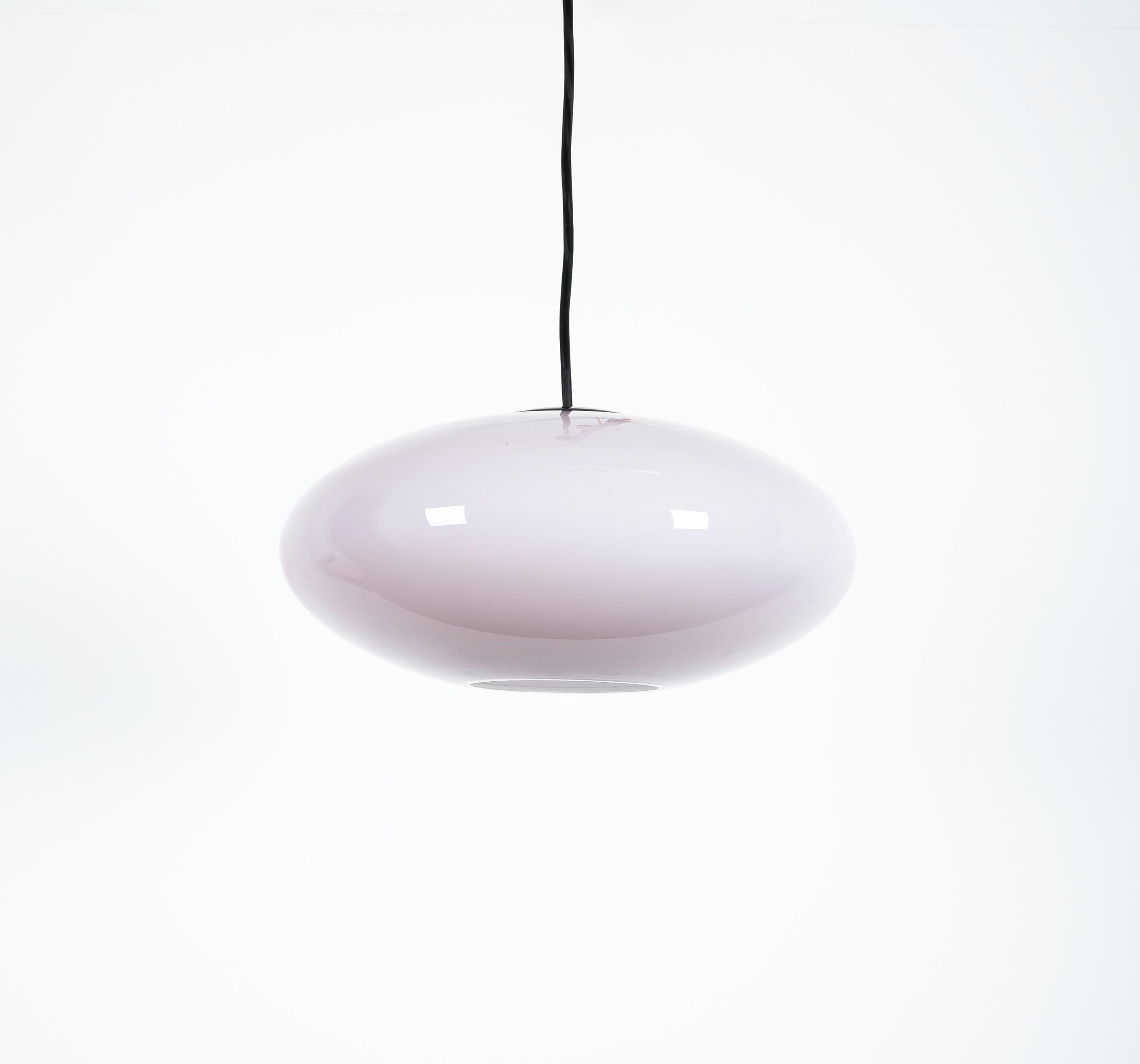 Mid-20th Century Stilnovo Color Glass Pendant Lamp Color Berry or Mauve, Midcentury, Italy For Sale