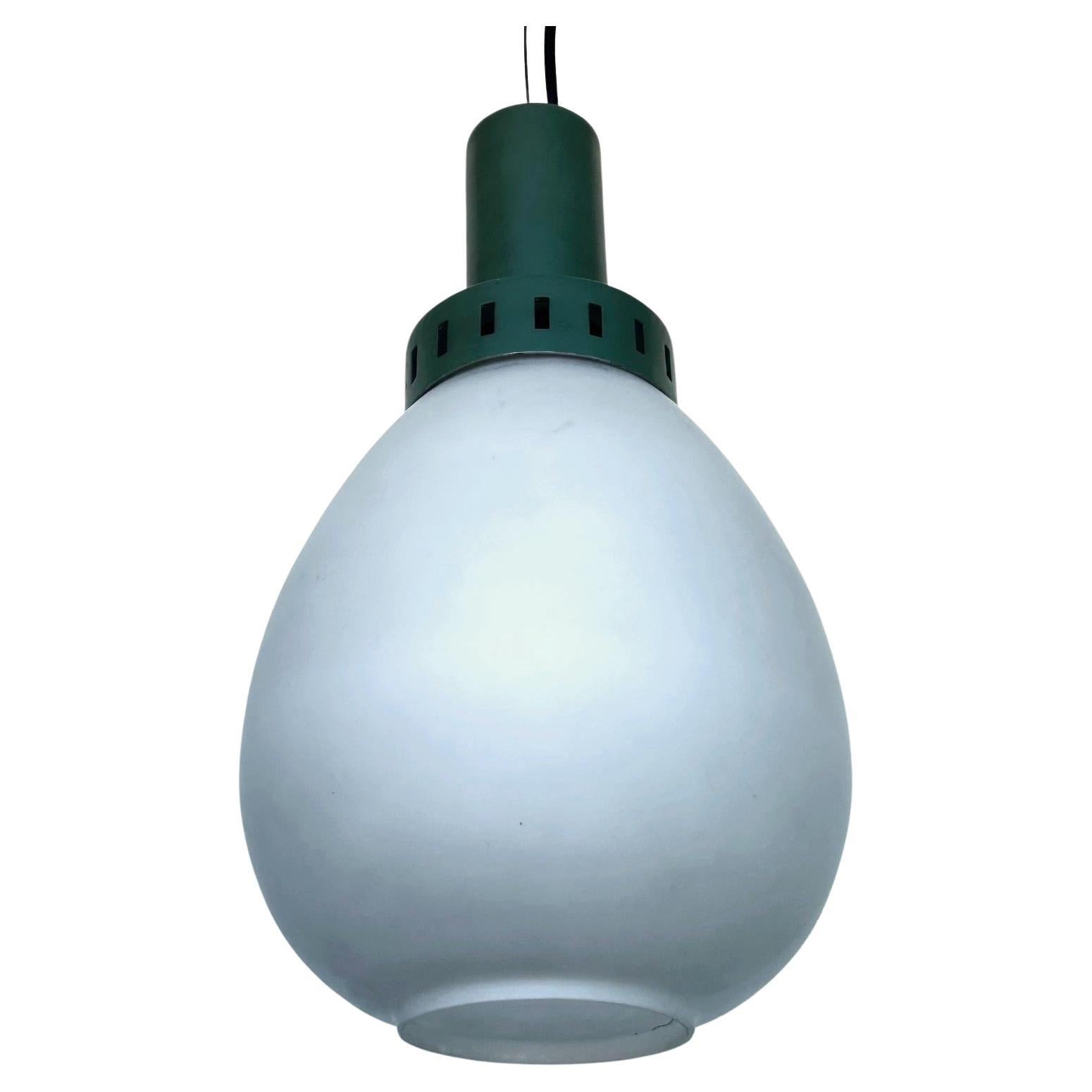 Lampada a sospensione di design Stilnovo in vetro opalino e metallo risalente agli anni '50