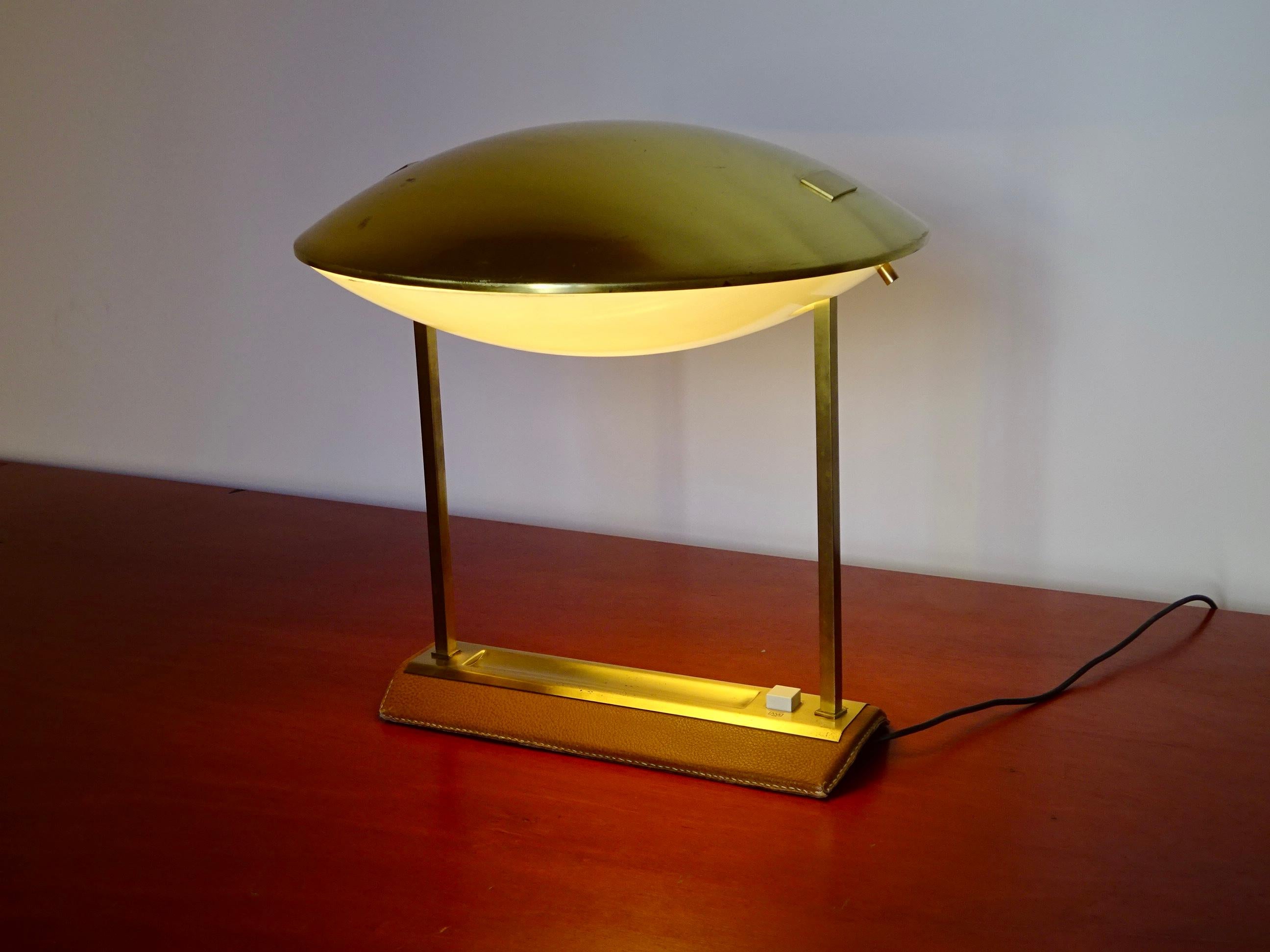 Lampe de bureau Stilnovo, modèle 8050, produite par Metalarte, années 1960. en vente 6
