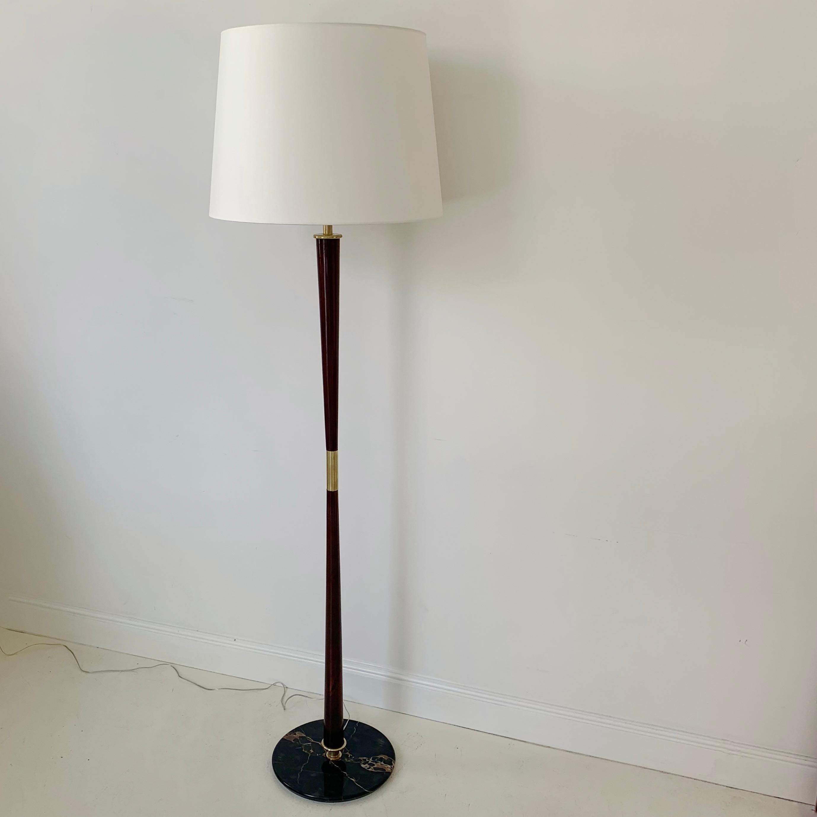 Stilnovo Documented Original Midcentury Floor Lamp, circa 1950, Italy For Sale 8