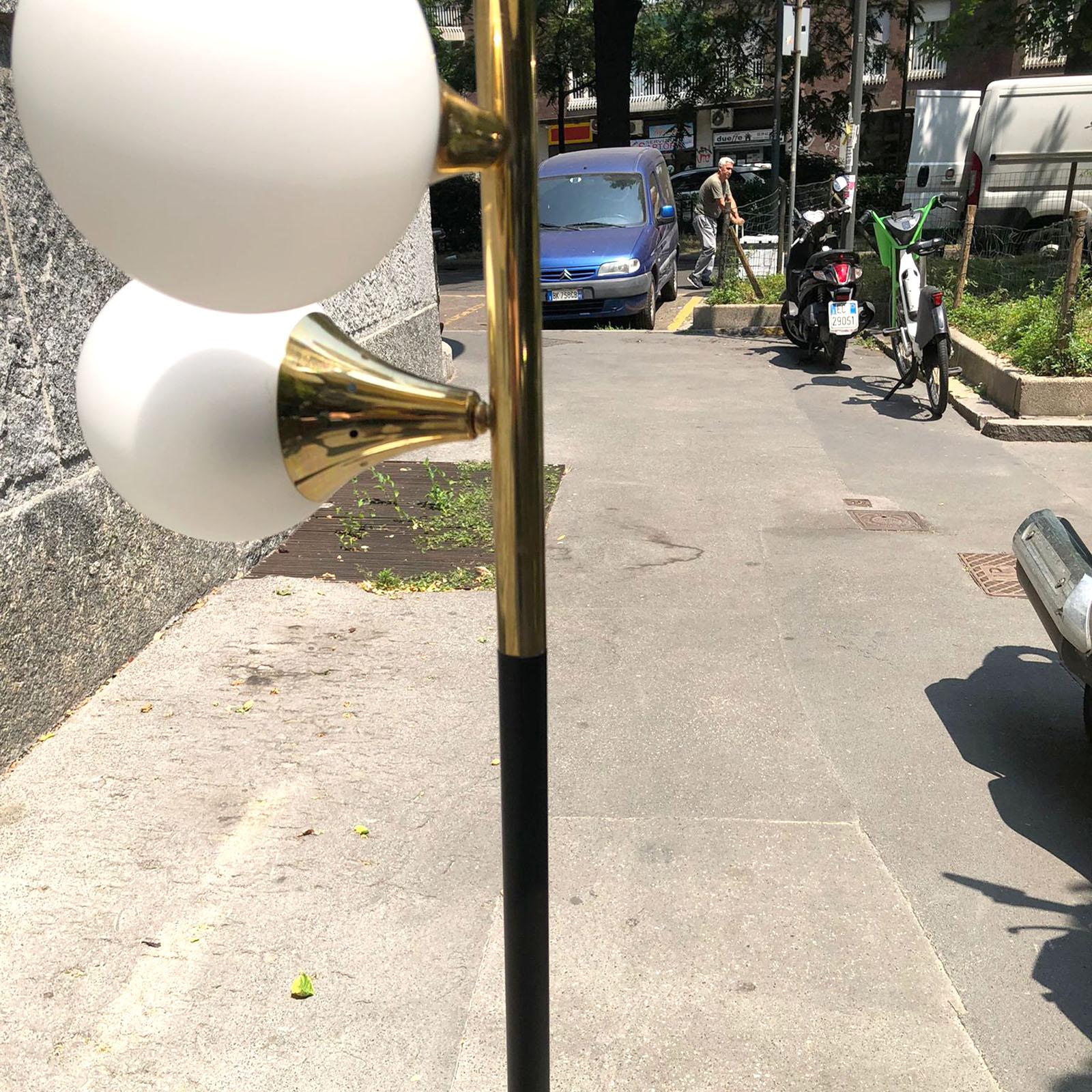 Stilnovo Lámpara de Pie 6 Luces Marbre Hierro Latón Vidrio Opalino Lámpara de Pie Italiana en Nuevo estado para la venta en Bochum, NRW