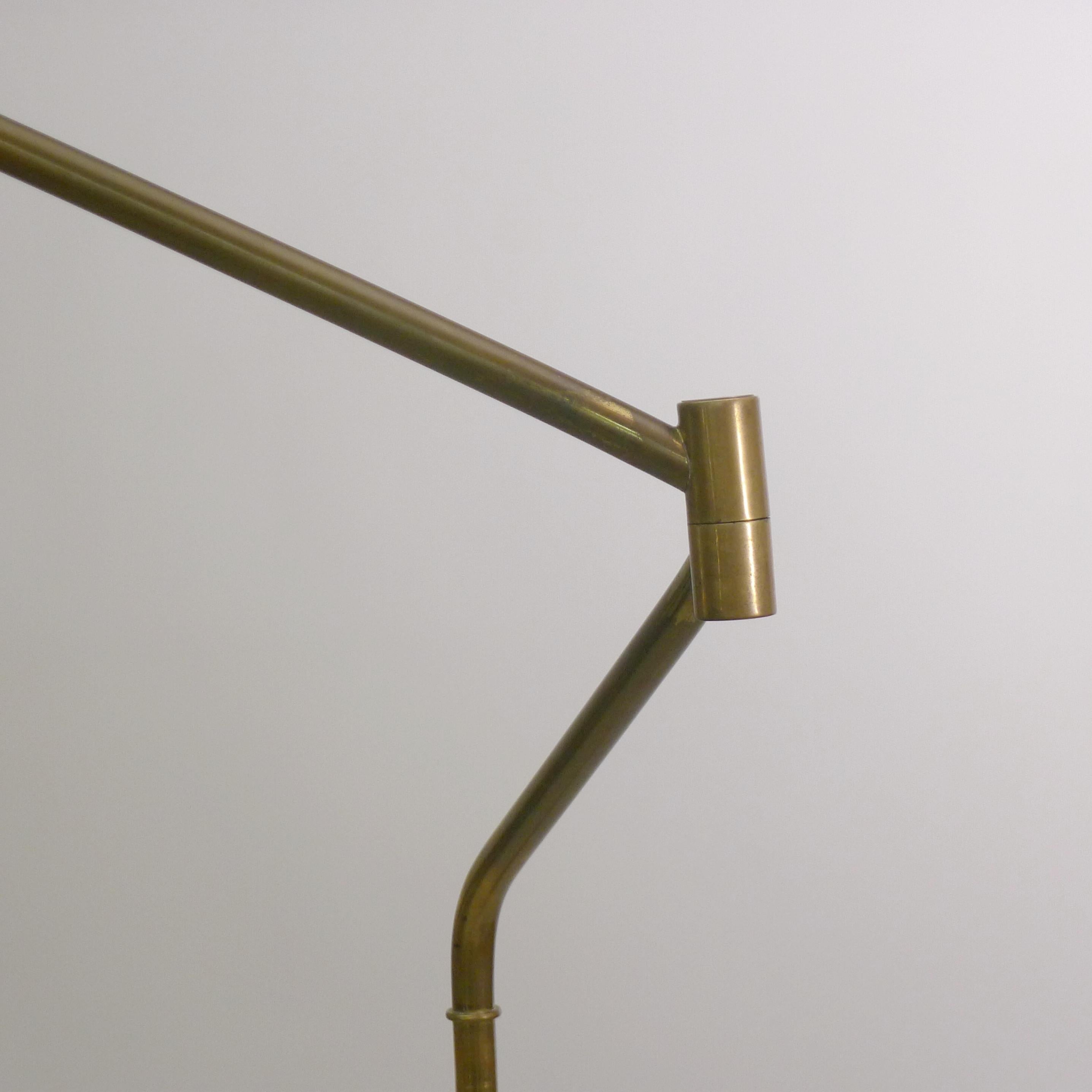 Lampada da terra di Stilnovo, colonna regolabile in ottone su base in marmo, firmata, anni '50 in vendita 8