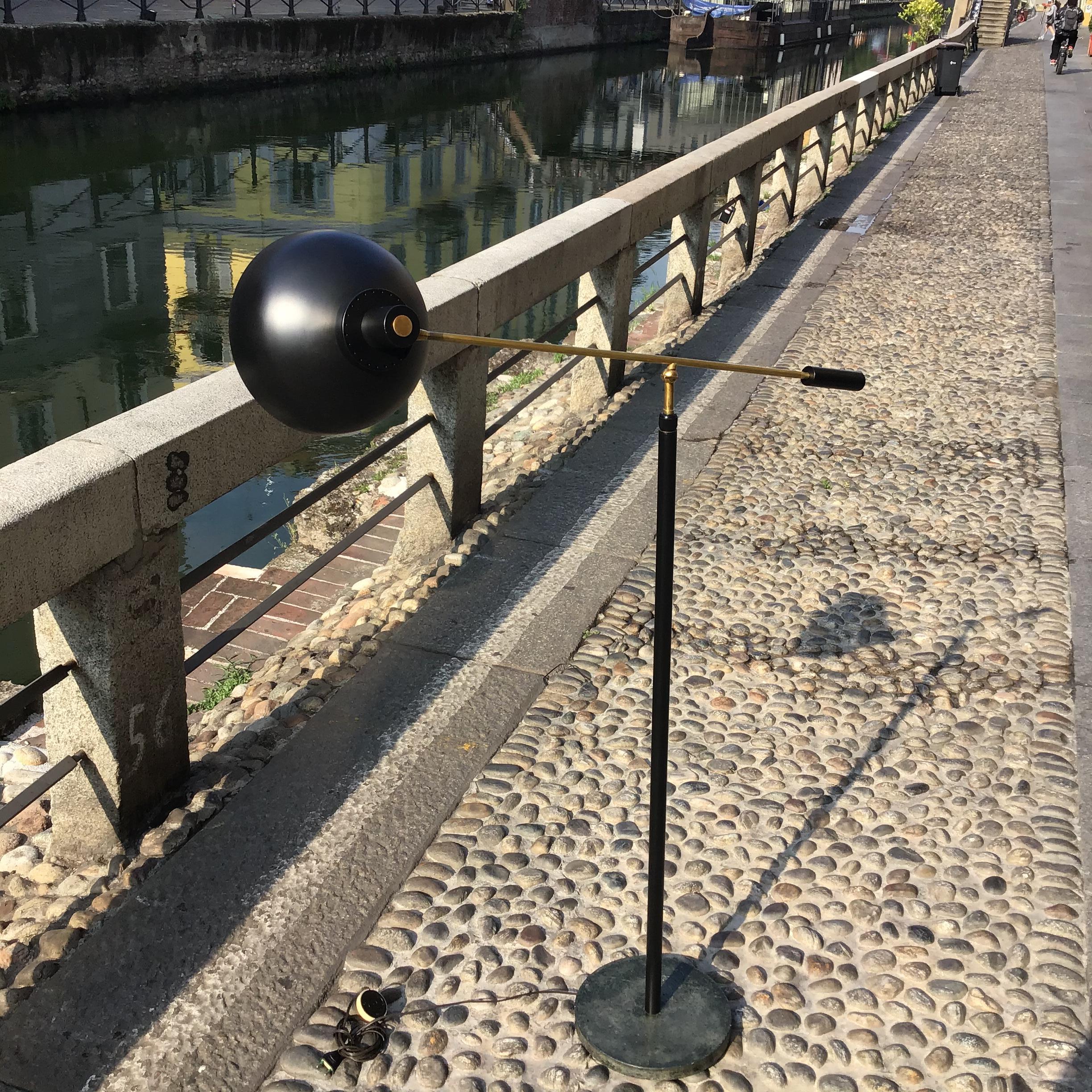 Lampada da terra Stilnovo regolabile Marbre Ottone Metallo 1950 Italia in vendita 1