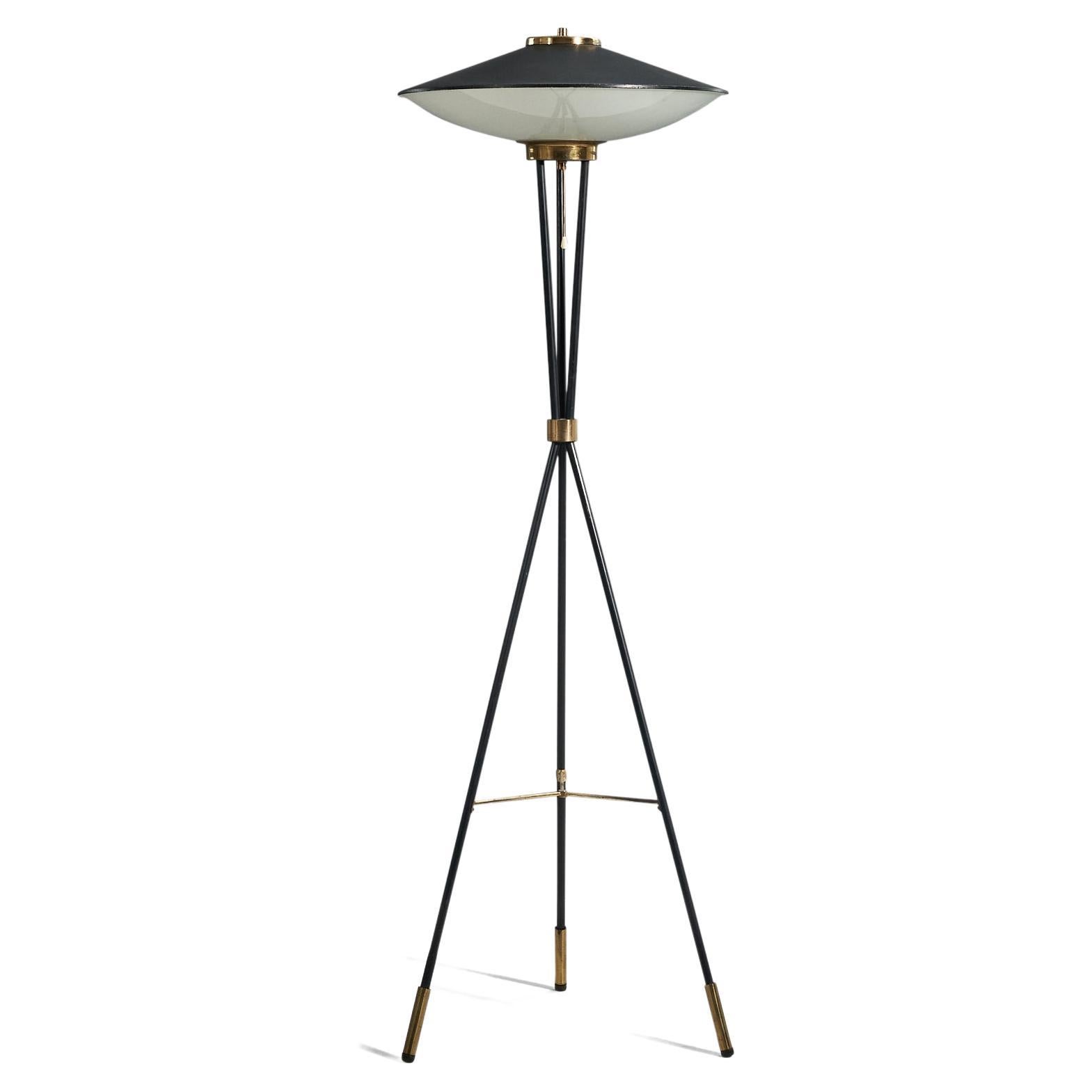 Lampadaire Stilnovo, laiton, métal, verre, Italie, années 1960