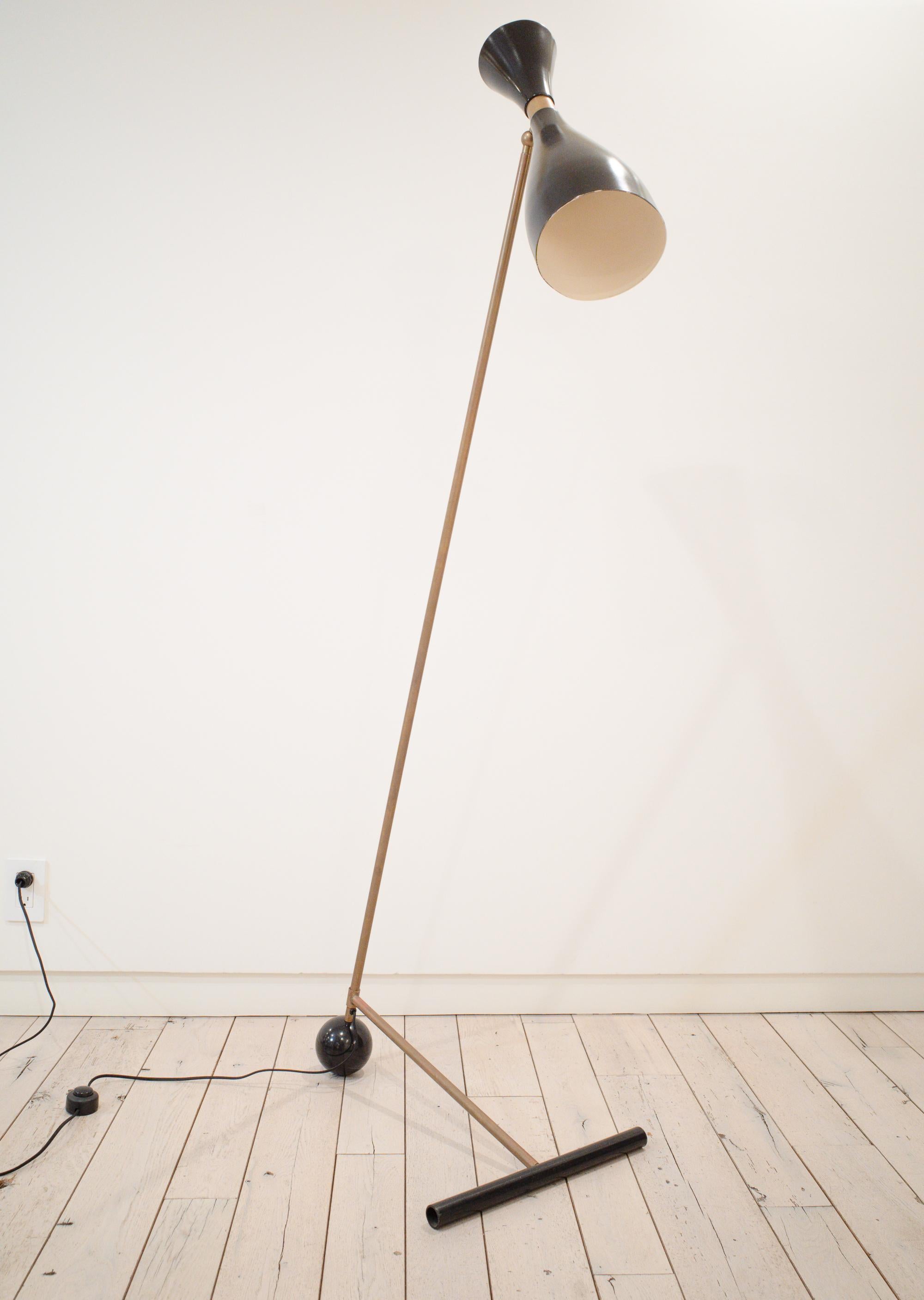 20ième siècle Lampadaire Stilnovo par Stilnovo en vente