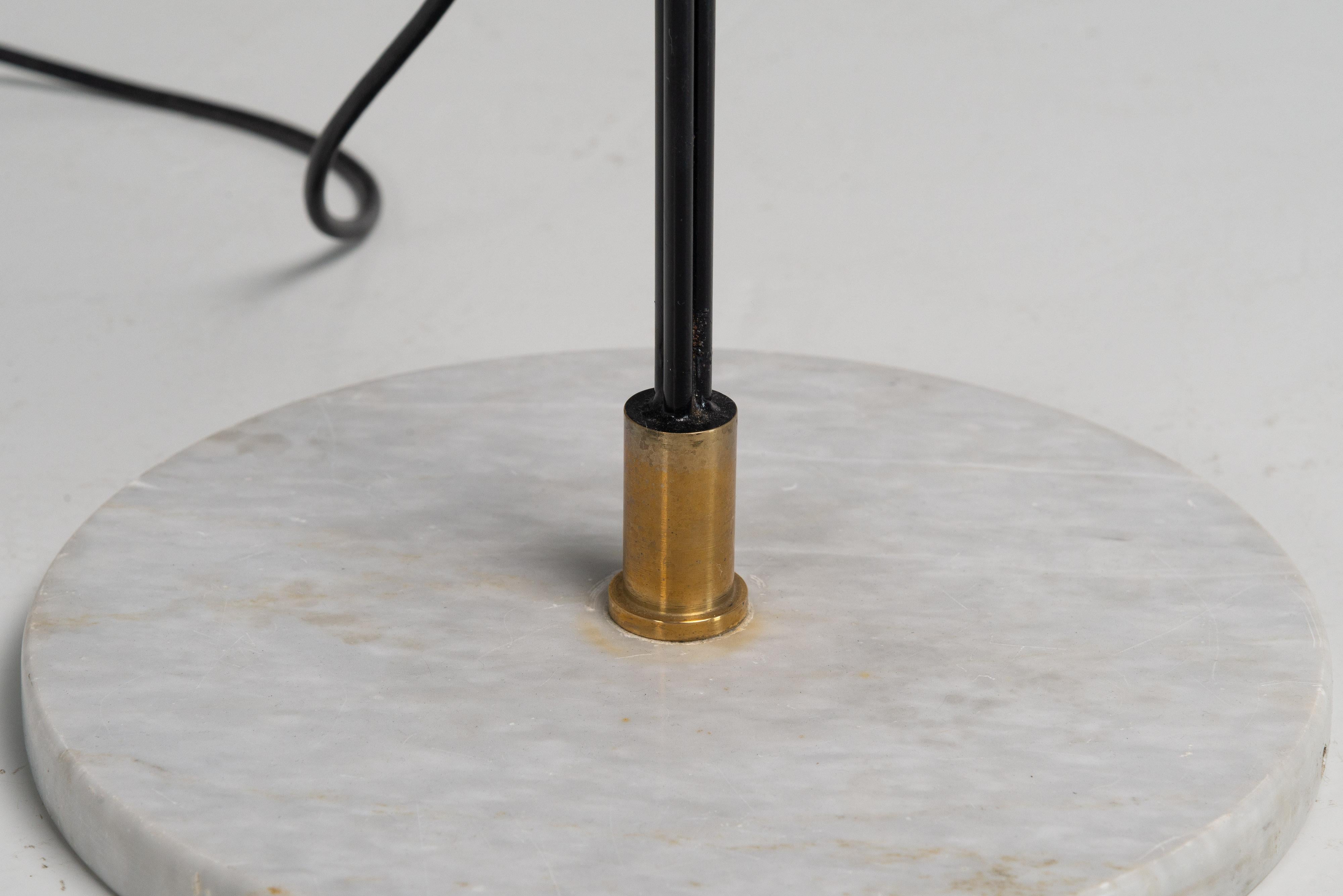 Stilnovo floor lamp in marble brass and glass Italy 1960 For Sale 4