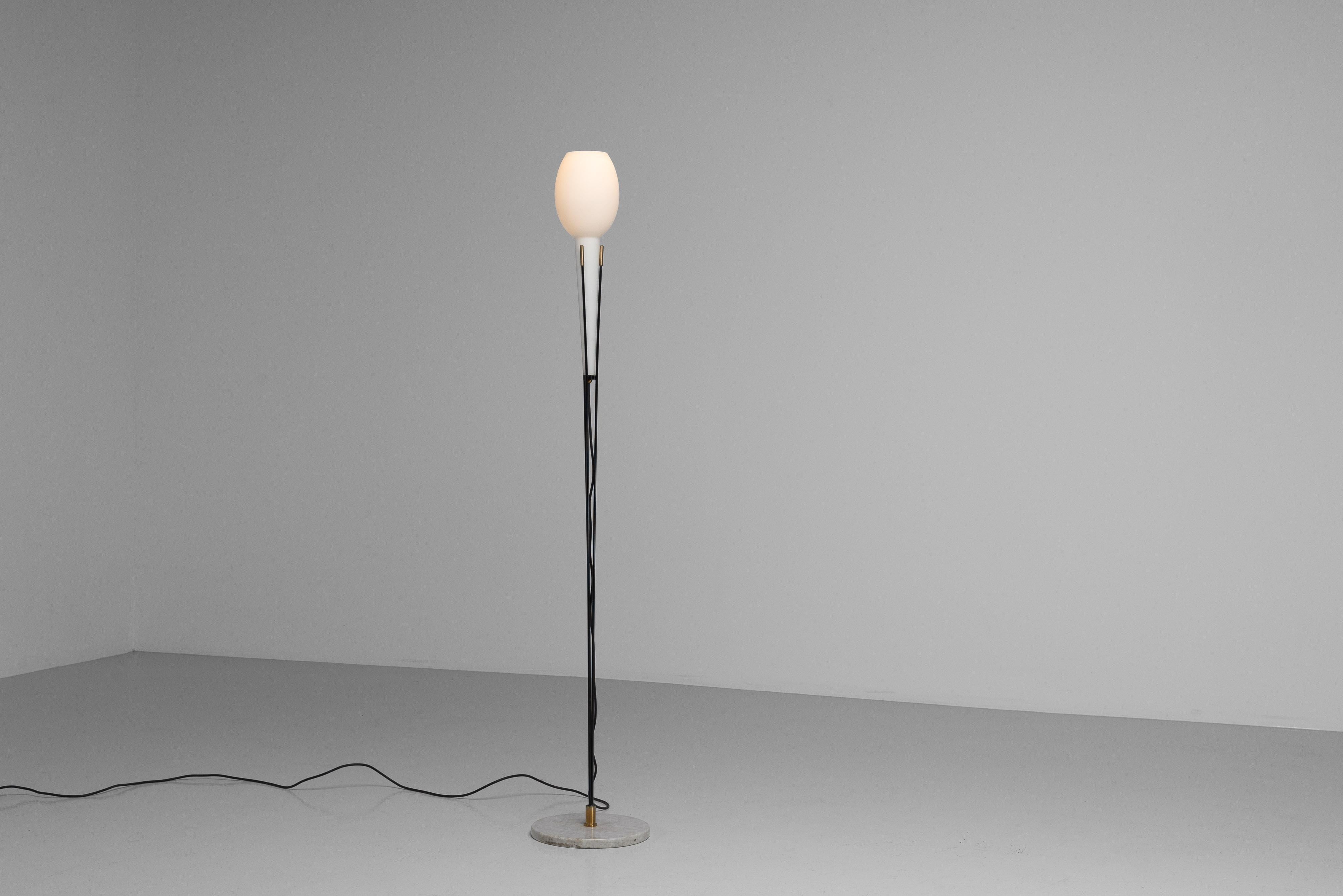 Mid-20th Century Stilnovo floor lamp in marble brass and glass Italy 1960 For Sale