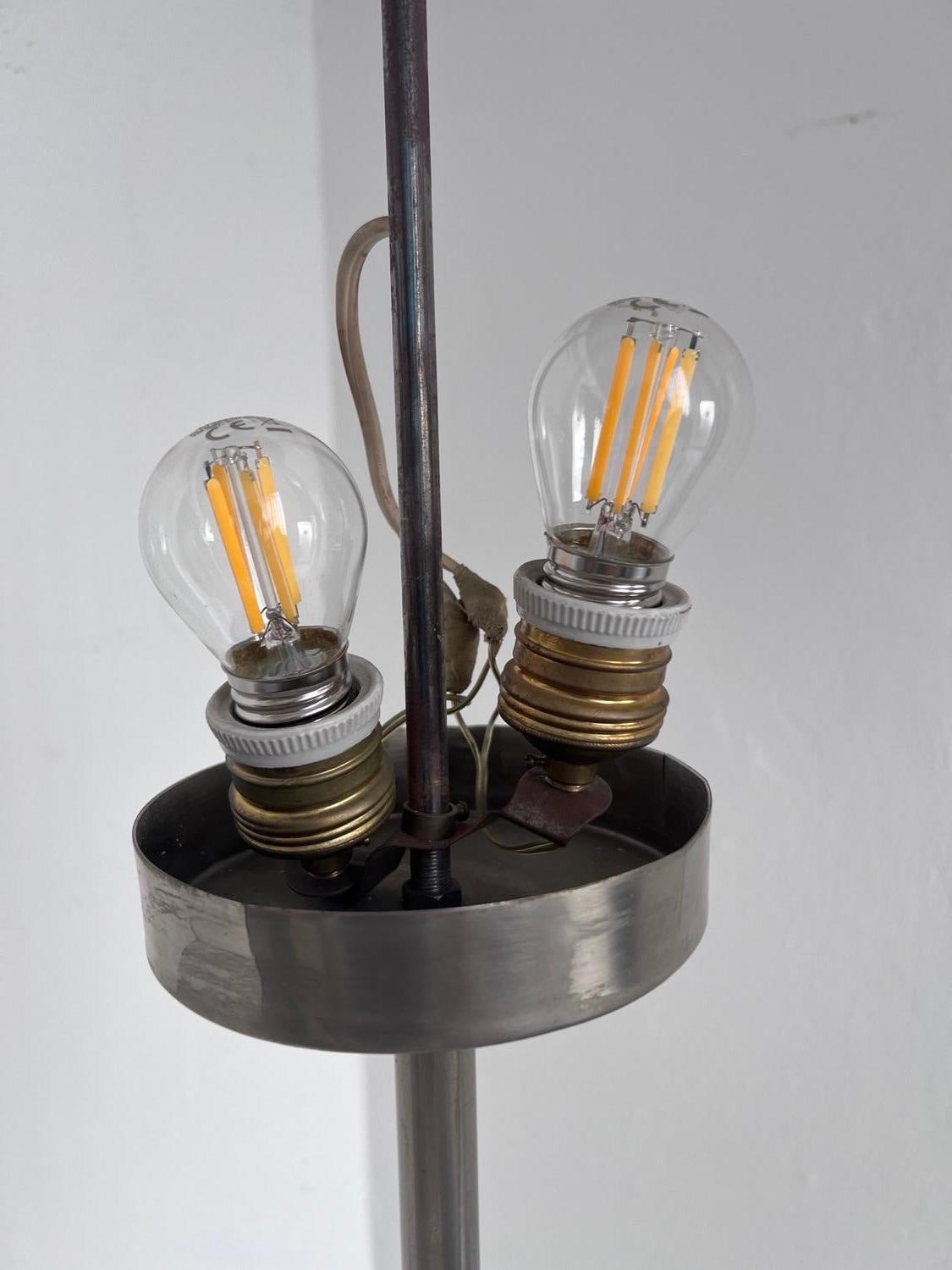 Lampada da terra Stilnovo in metallo, marmo e vetro opalino, anni '50 Raro Decorativo in vendita 6