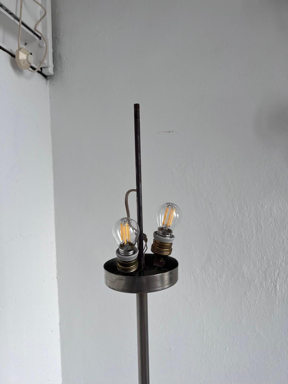 Lampada da terra Stilnovo in metallo, marmo e vetro opalino, anni '50 Raro Decorativo in vendita 7