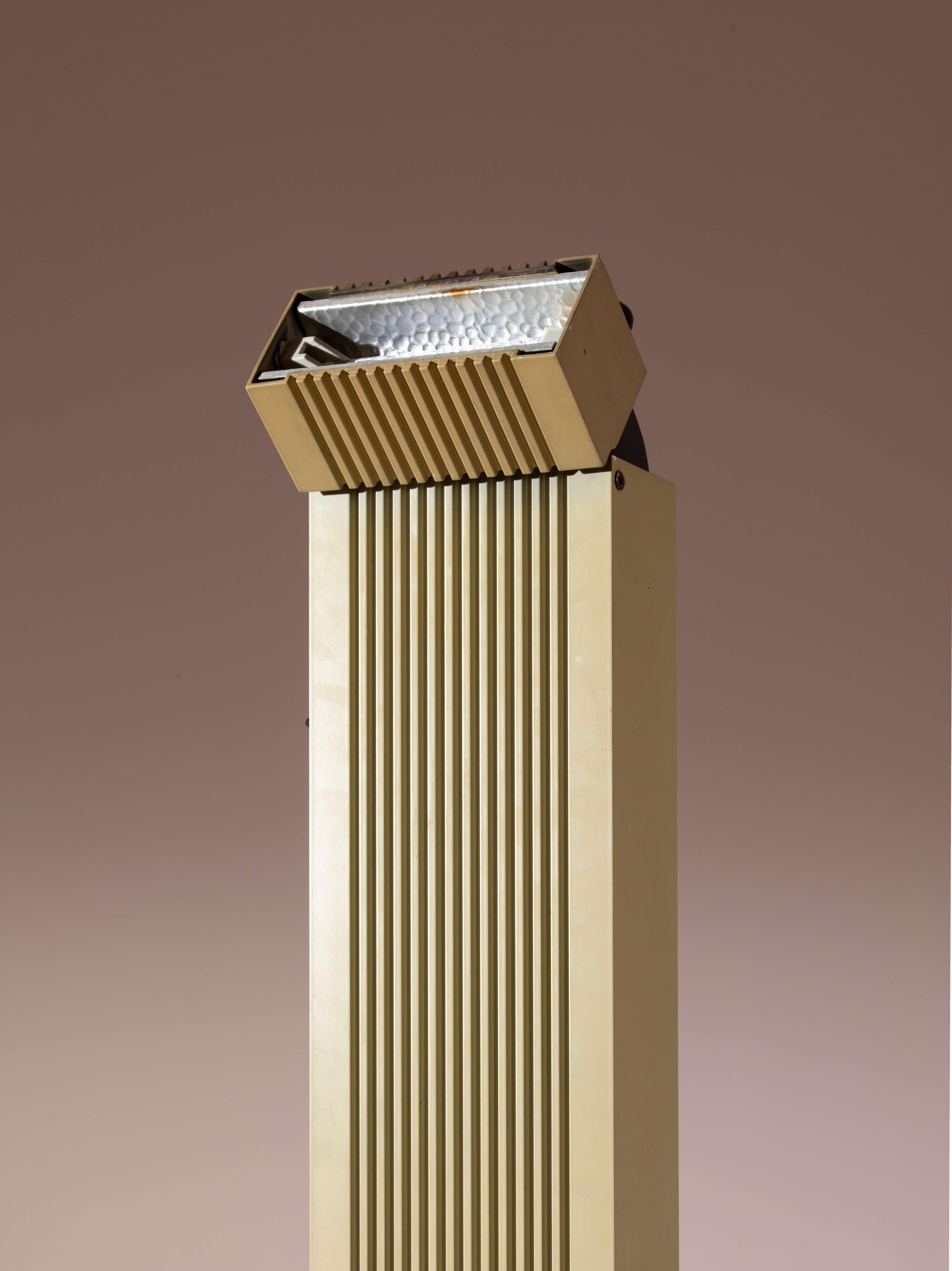 Stilnovo floor lamp model Zagar by Sergio Carpani, Italy, 1978. In Good Condition For Sale In Chiavari, Liguria