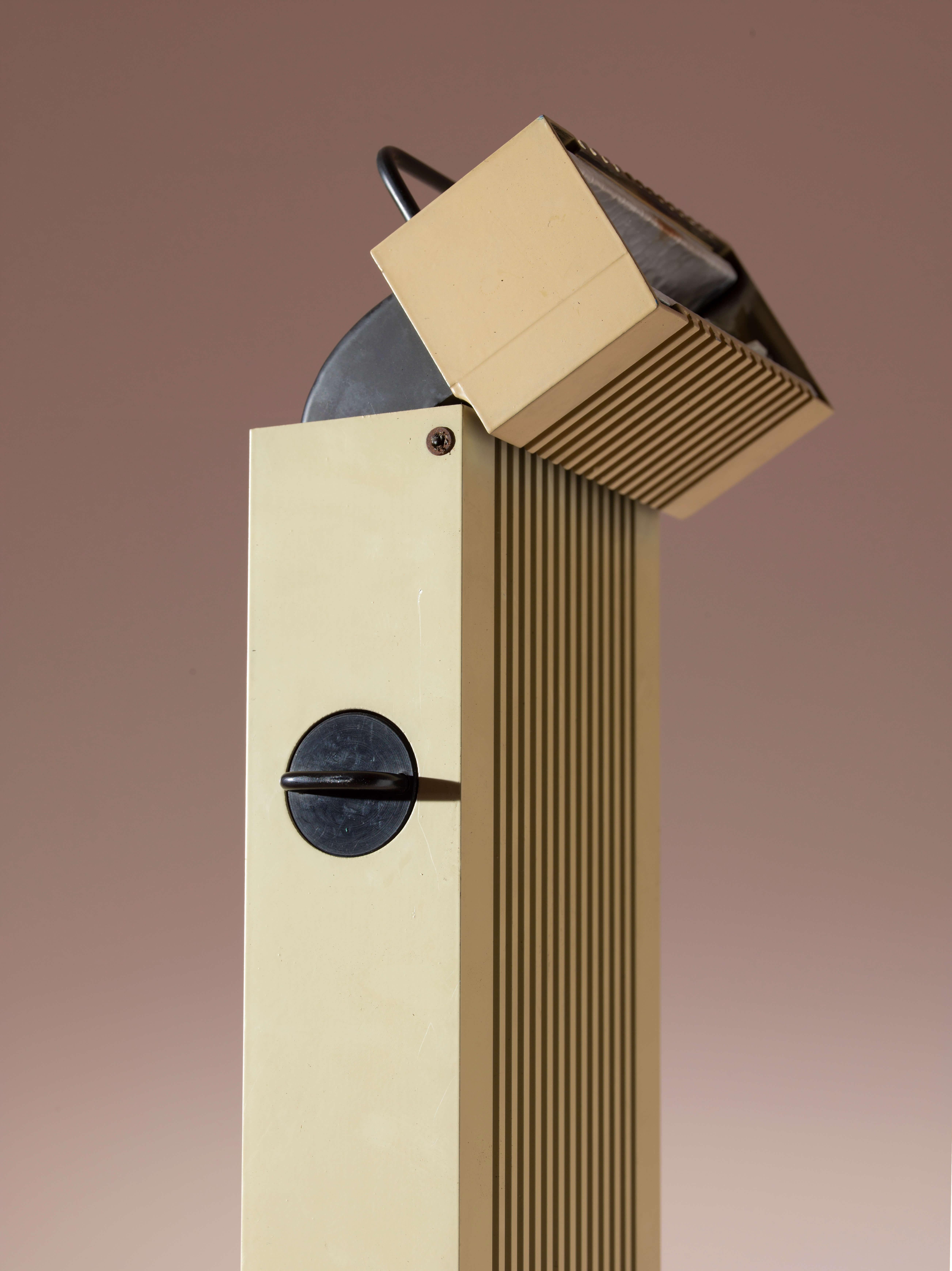 Metal Stilnovo floor lamp model Zagar by Sergio Carpani, Italy, 1978. For Sale
