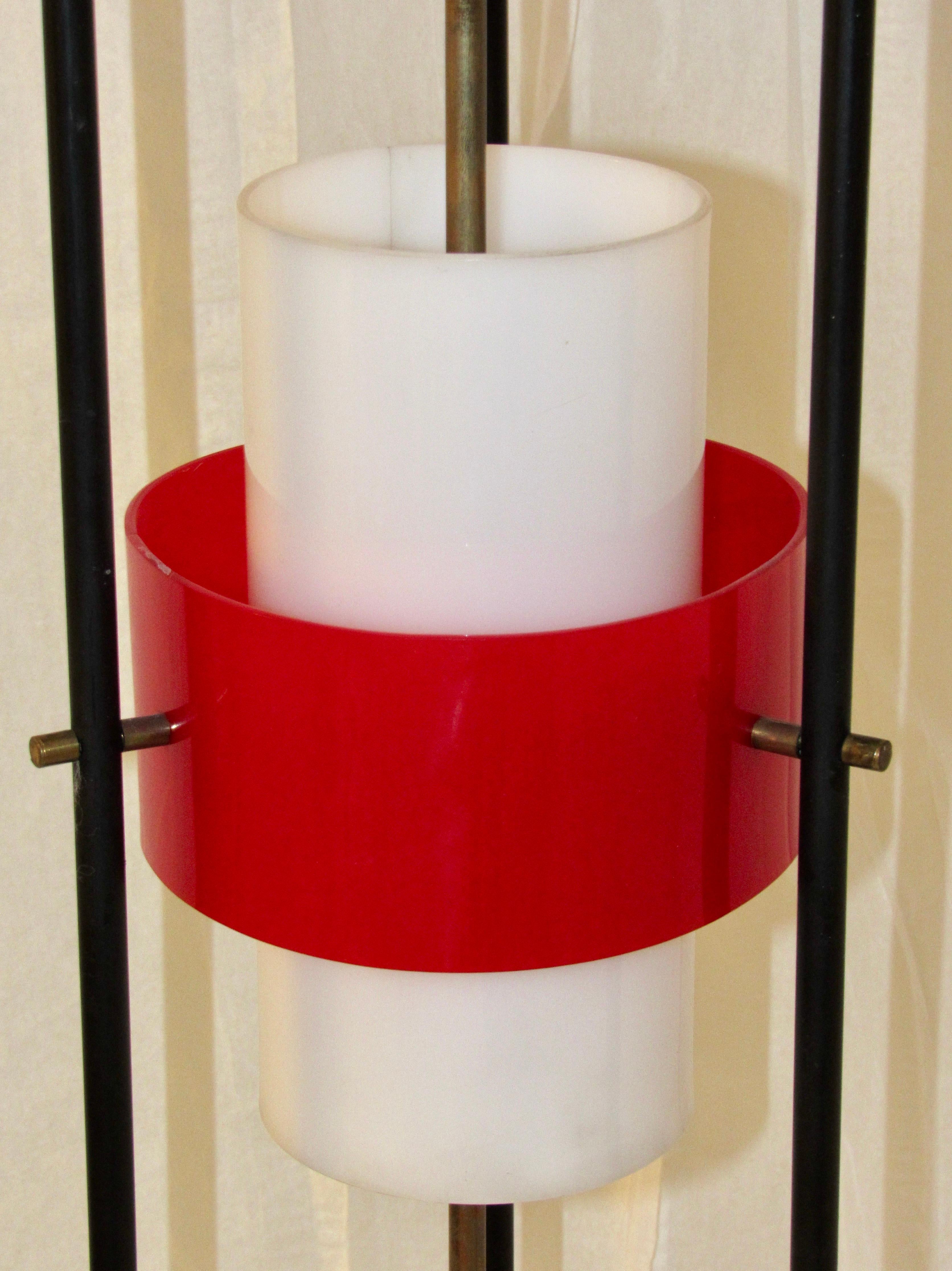 Blackened Stilnovo Floor Lamp Red and White Acrylic / Plexi and Marble, Italy, 1960 For Sale