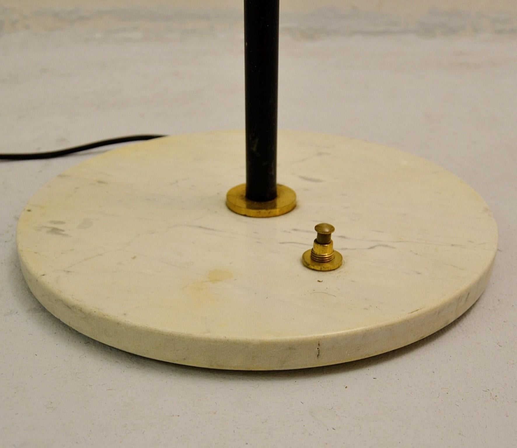 Stilnovo Floor Lamp With Marble Base and Brass Arm, 1950s For Sale 1