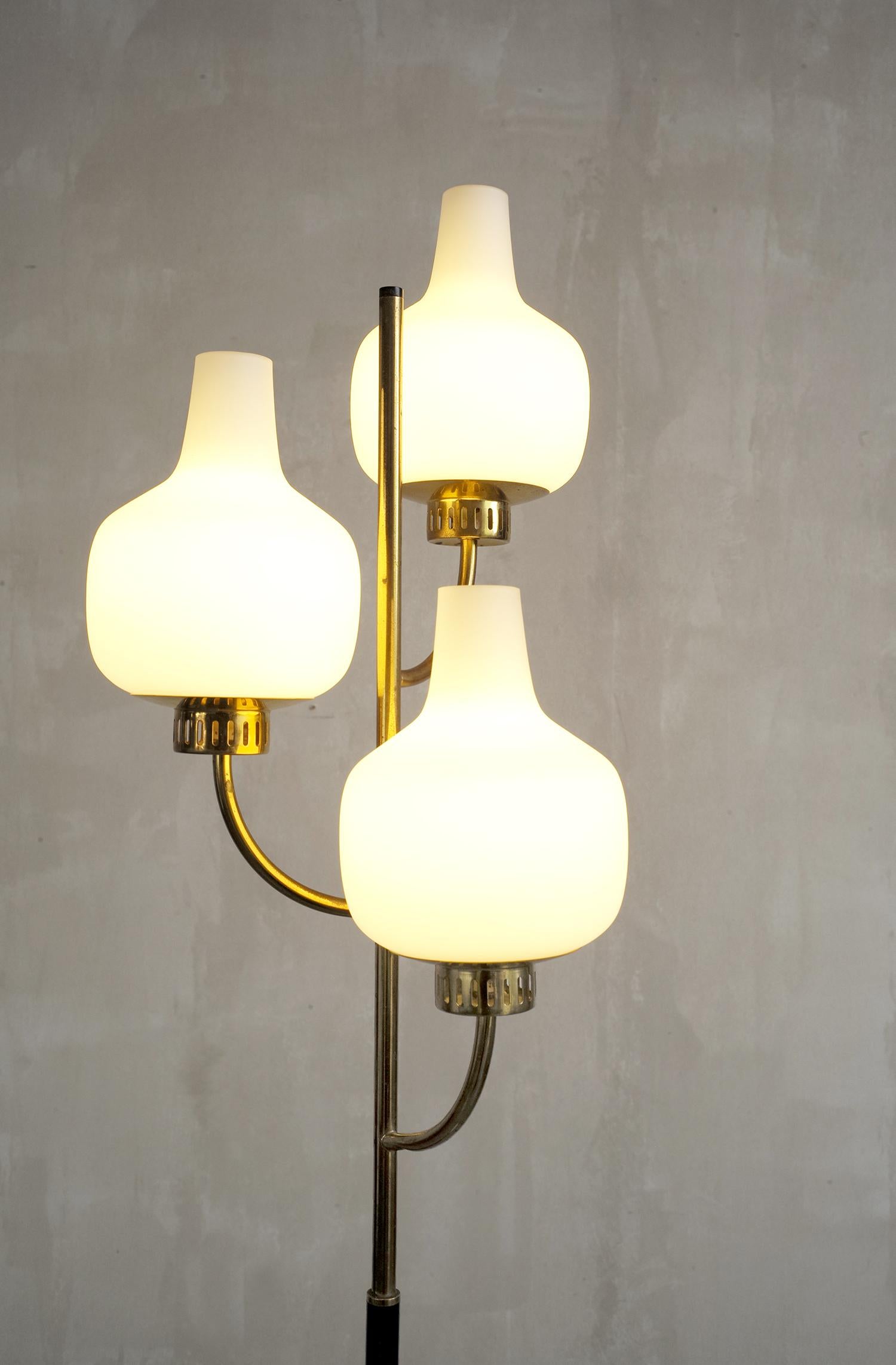 Stilnovo, Floor Lamp with Three Lights, Italy 1950 In Good Condition For Sale In Catonvielle, FR