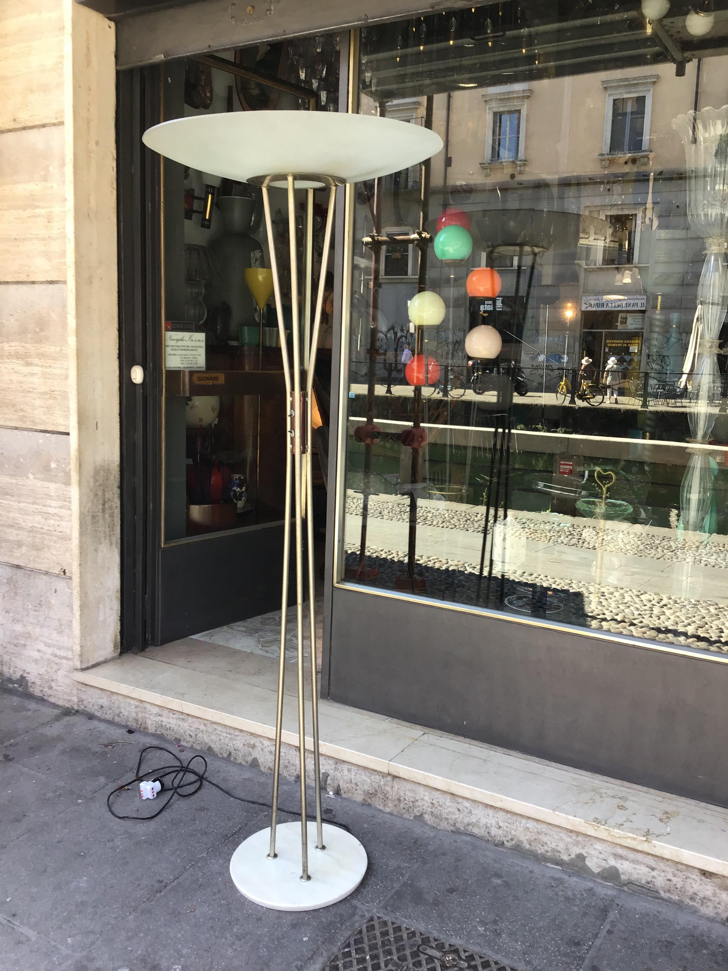 Mid-Century Modern Lampadaire 'Gaetano Sciolari', modèle 4075, base en marbre et niche en ottone en vente