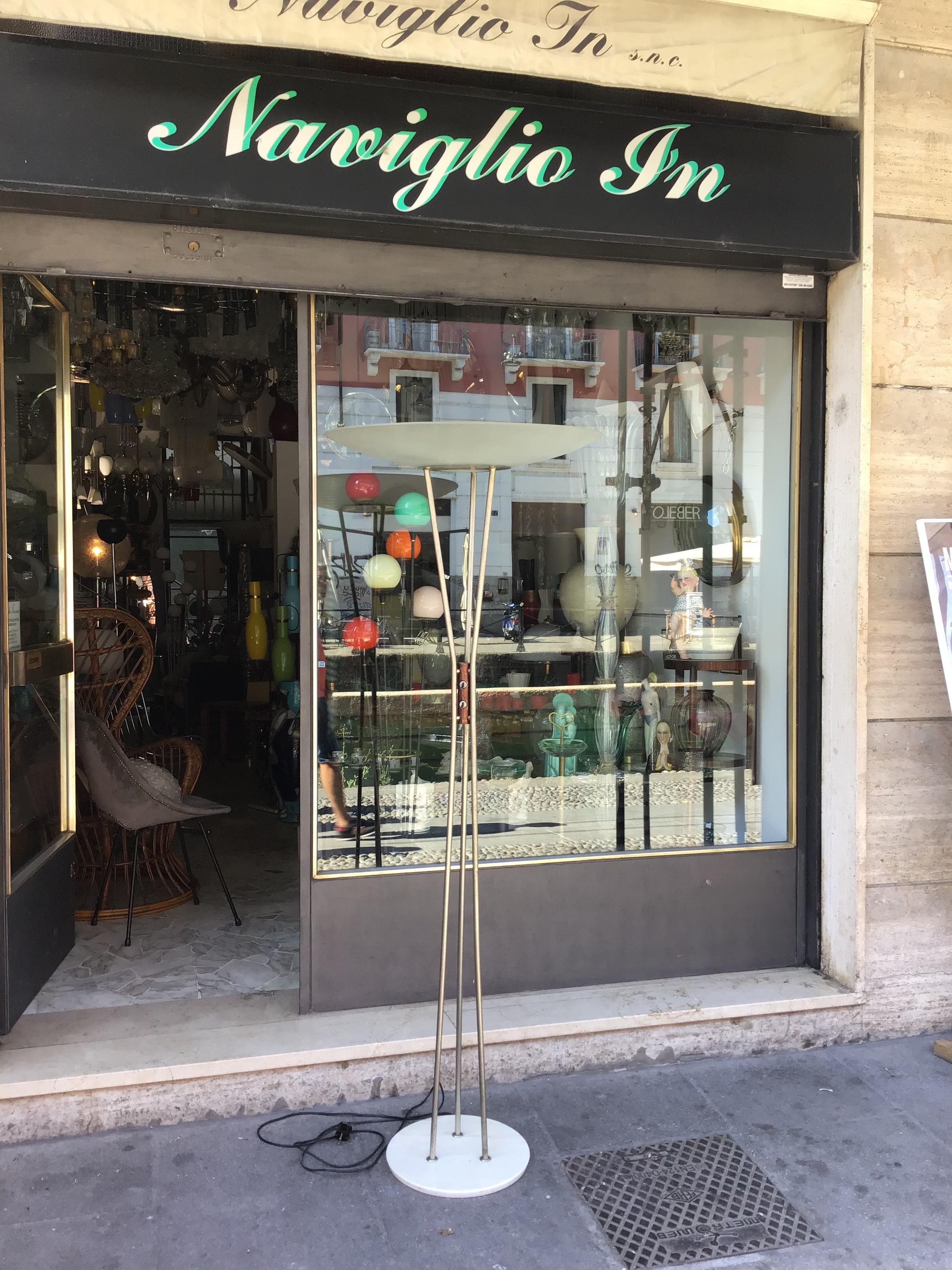 Lampadaire 'Gaetano Sciolari', modèle 4075, base en marbre et niche en ottone en vente 1