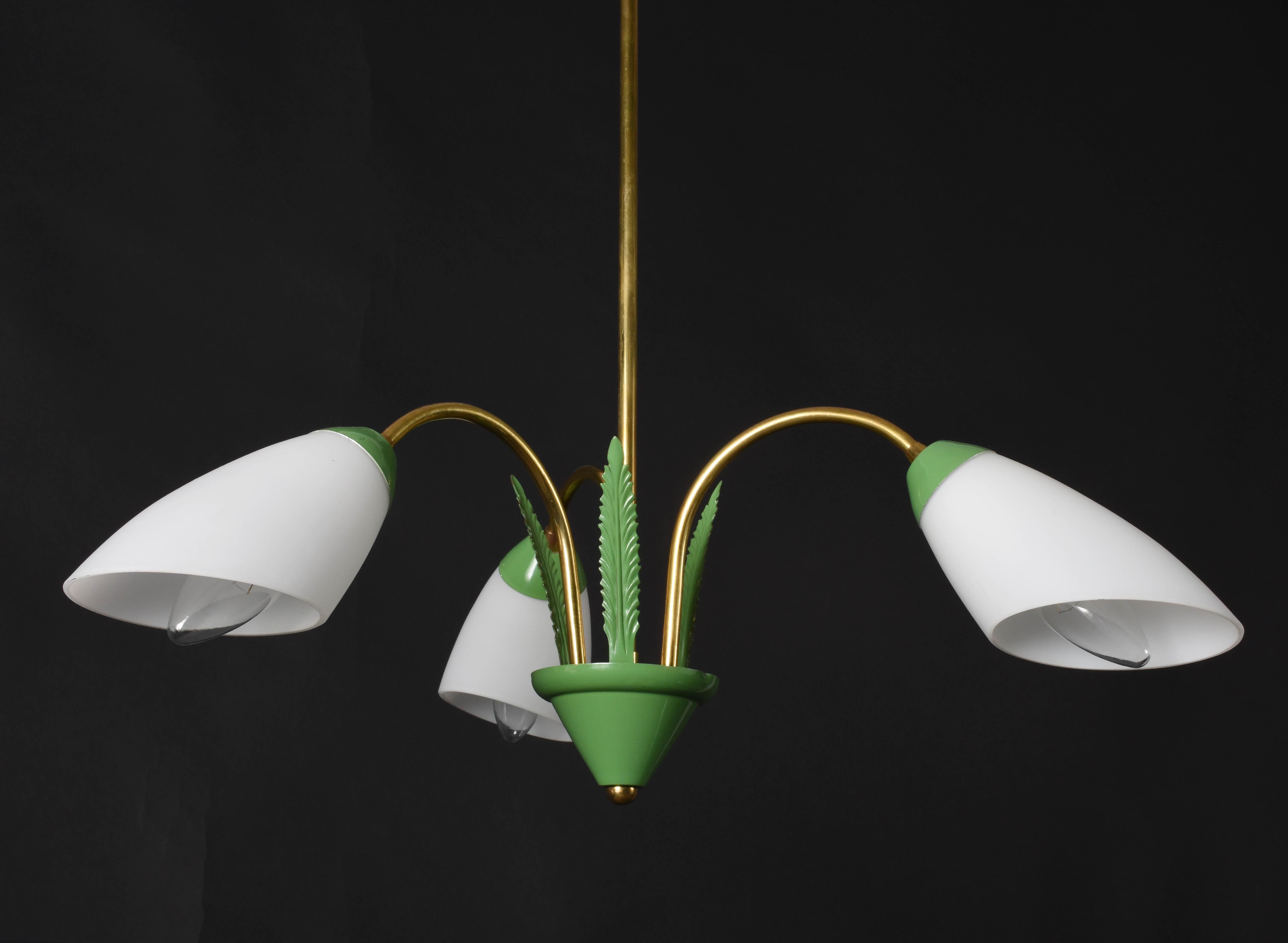 Stilnovo Green Enamel Metal, Brass and Opal Glass Italian Chandelier, 1950s In Good Condition For Sale In Roma, IT