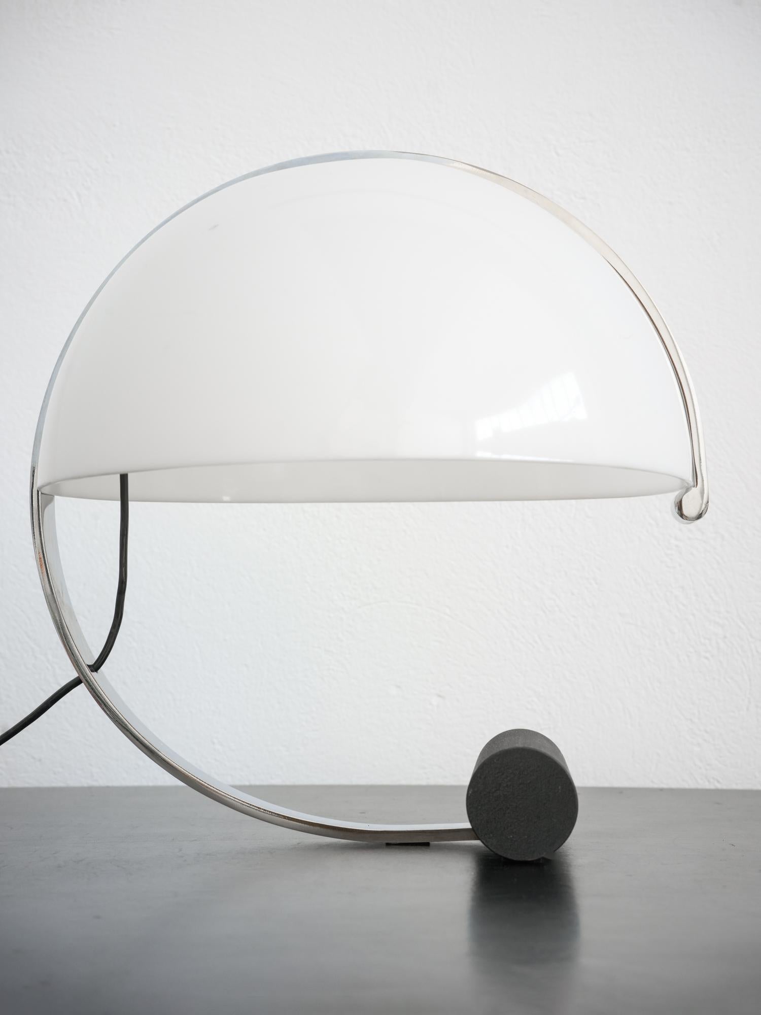 Mid-20th Century Stilnovo half sphere table lamp for Artimeta For Sale