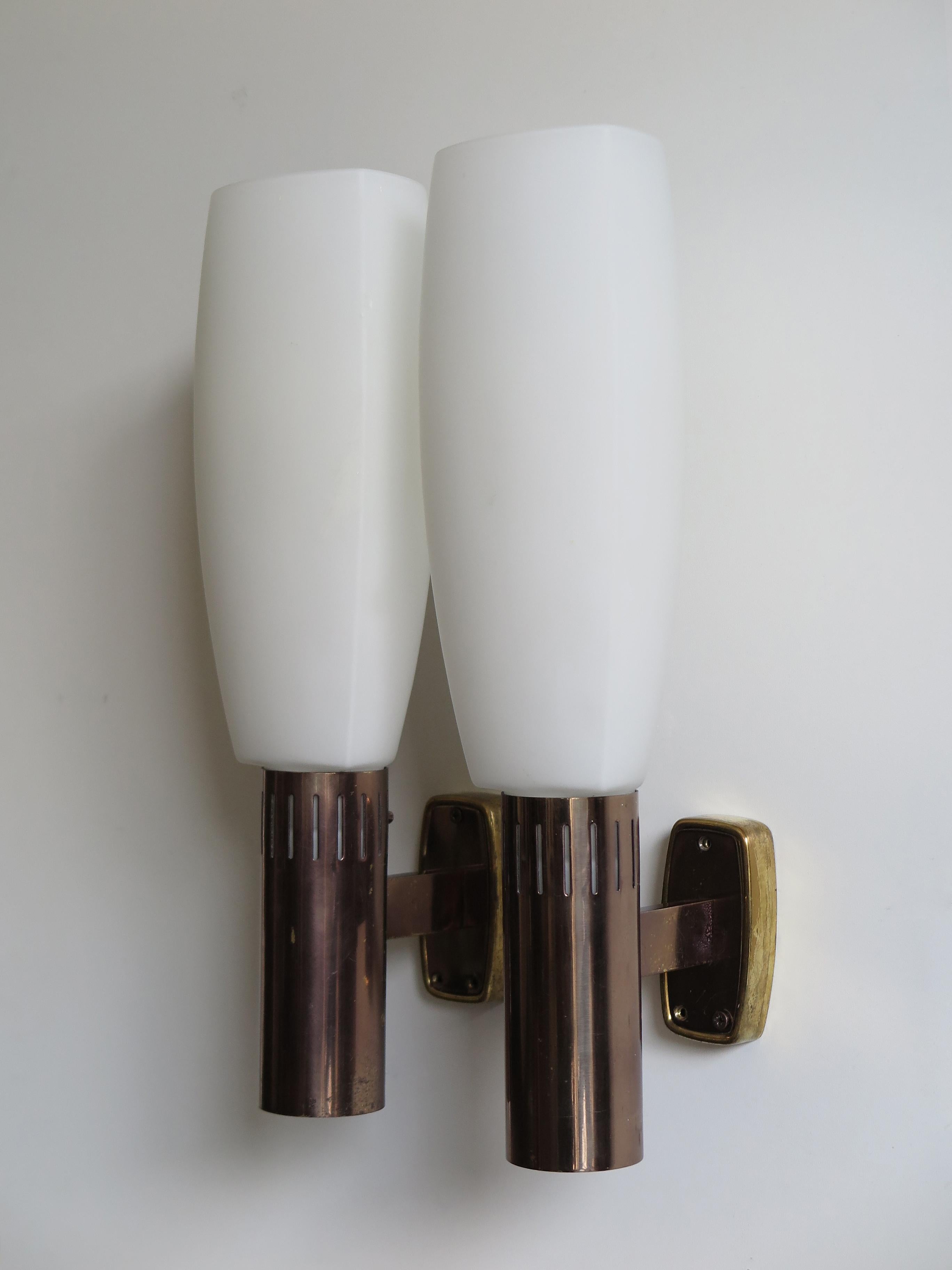 Mid-20th Century Stilnovo Italian Glass Brass Mid-Century Modern Design Sconces Wall Lamps, 1960s