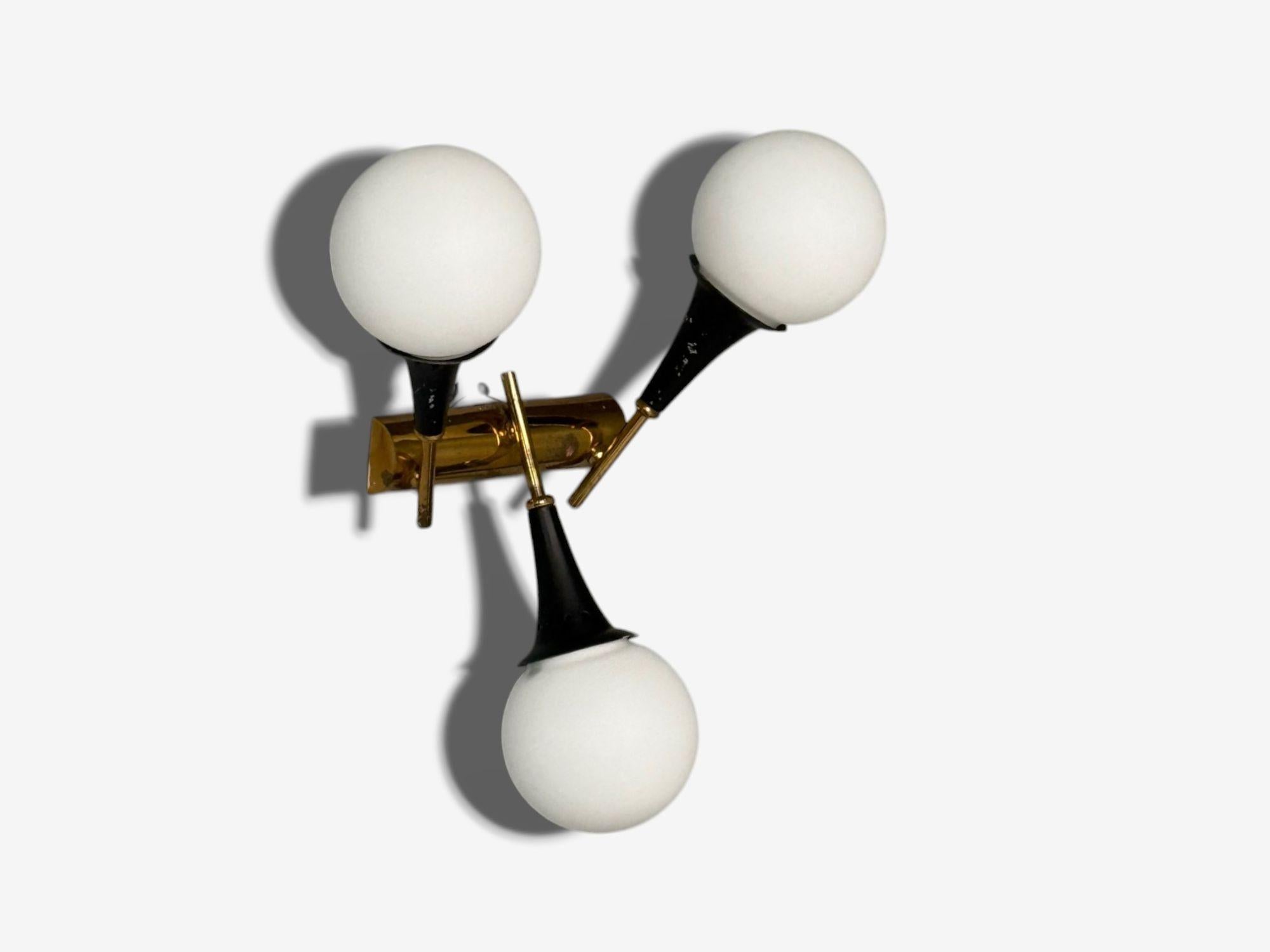 Stilnovo, Italian Mid-Century Modern, Brass, Glass, Three Light Sconce, 1950s For Sale 2