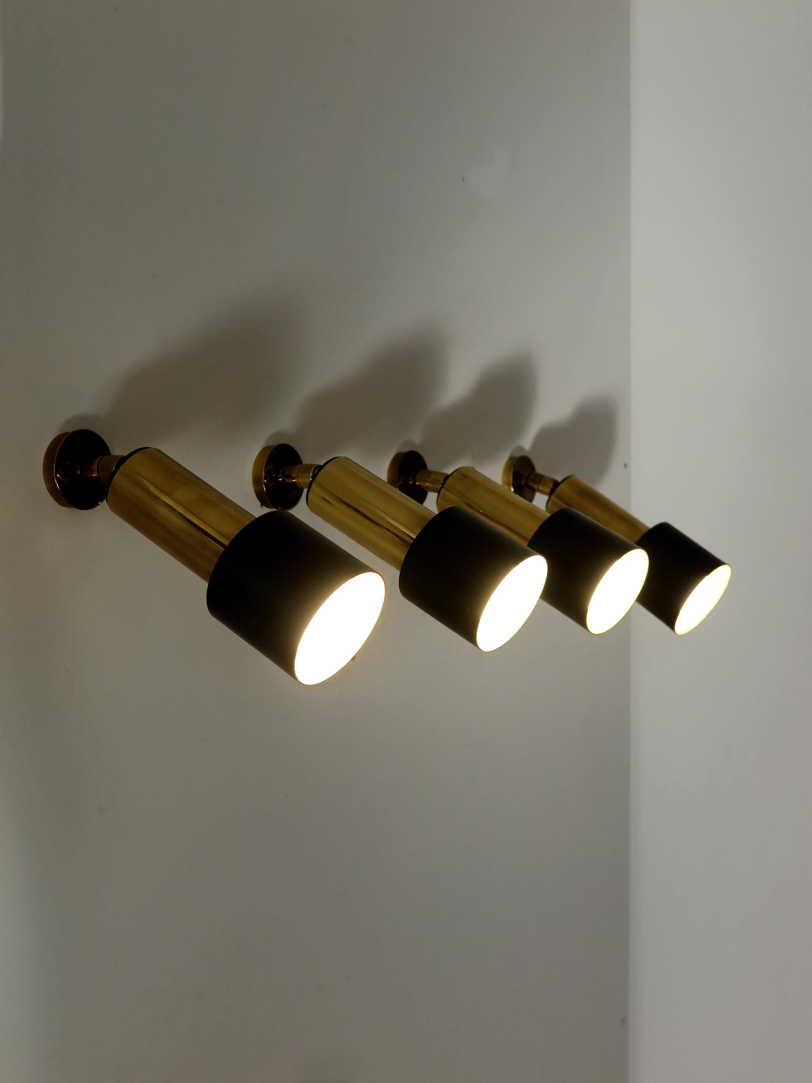 Mid-Century Modern Stilnovo Italian Midcentury Modern Design Brass Metal Wall Lights 1960s en vente