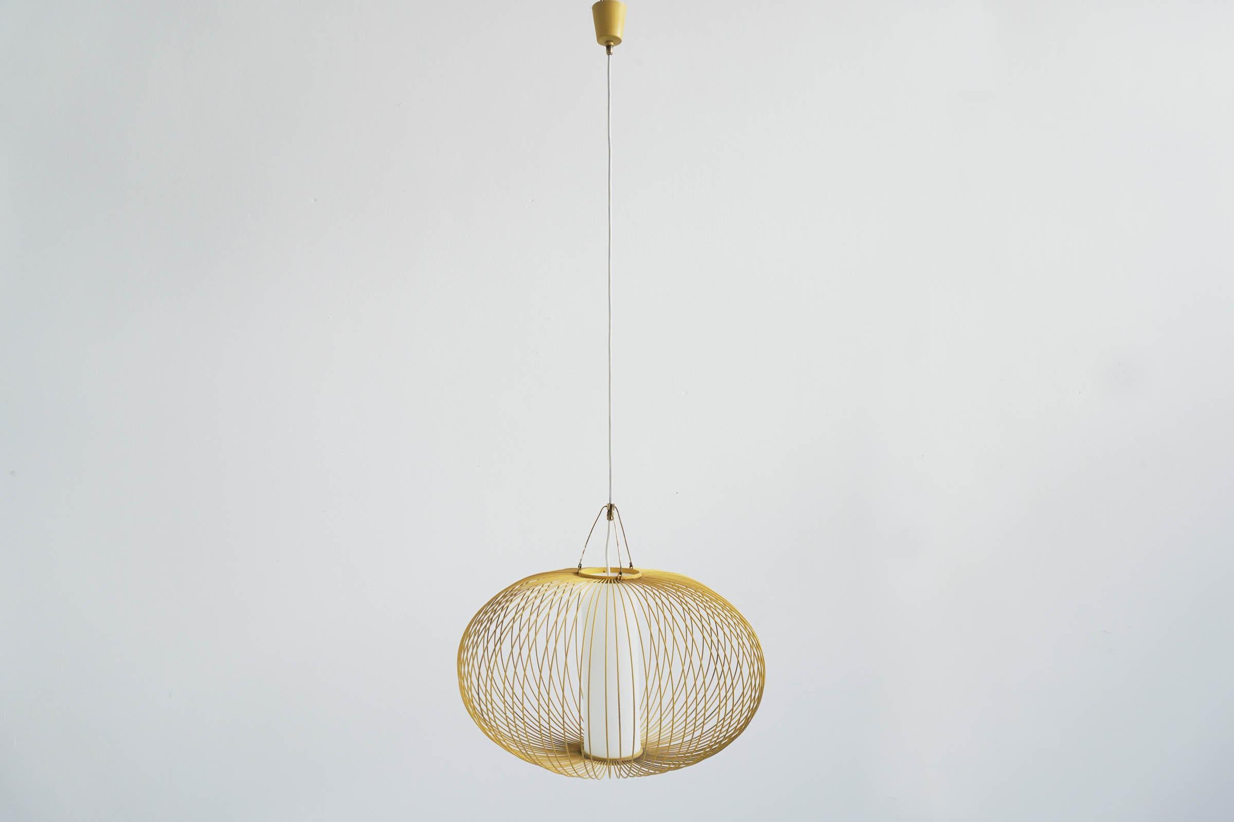Beautiful hangin lamp with Japanese inspiration by Stilnovo.

Dimension of the shade diameter 50 cm
HT will be adjustable.