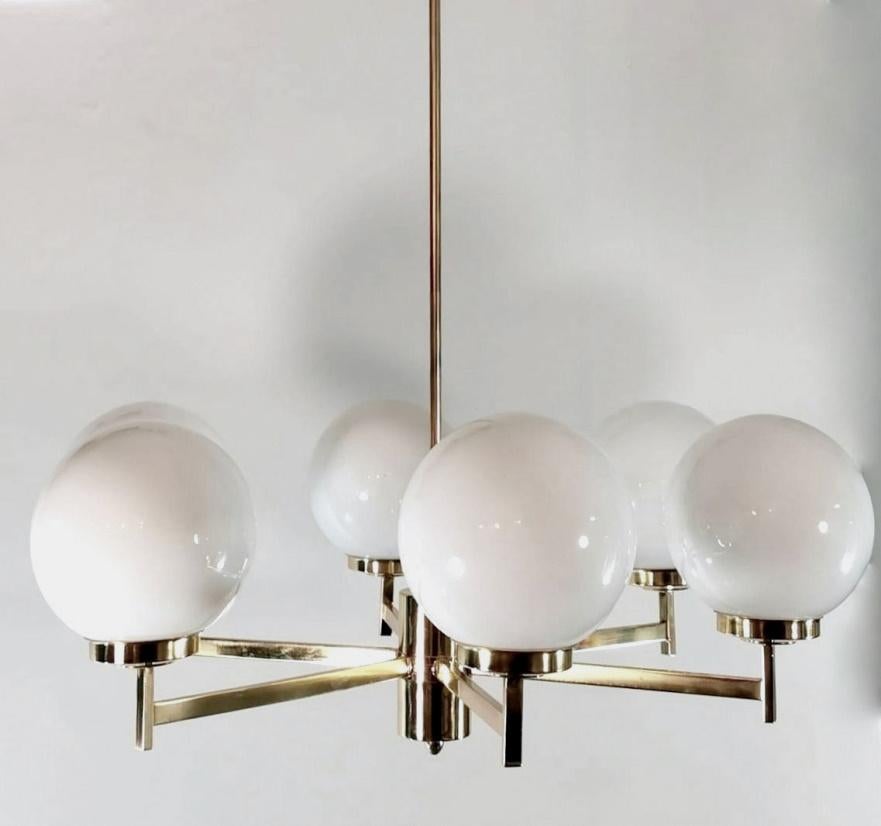 Mid-Century Modern Stilnovo Italian Vintage Brass Chandelier Opaline Glass Spheres For Sale