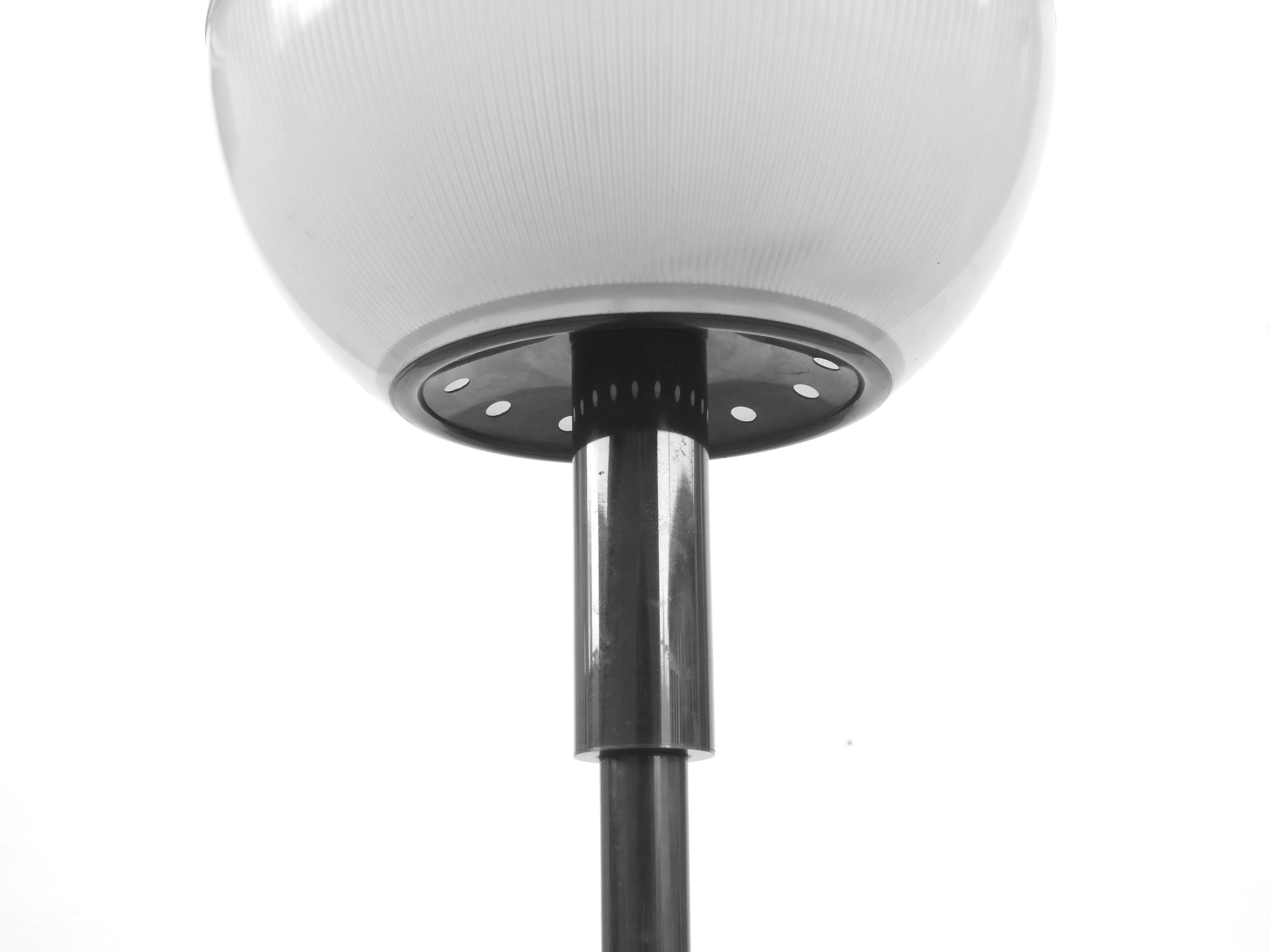 Lampada da terra Stilnovo Italia Design Anni '60 in marmo, vetro e metallo zincato In condizioni ottime in vendita a Biella, IT