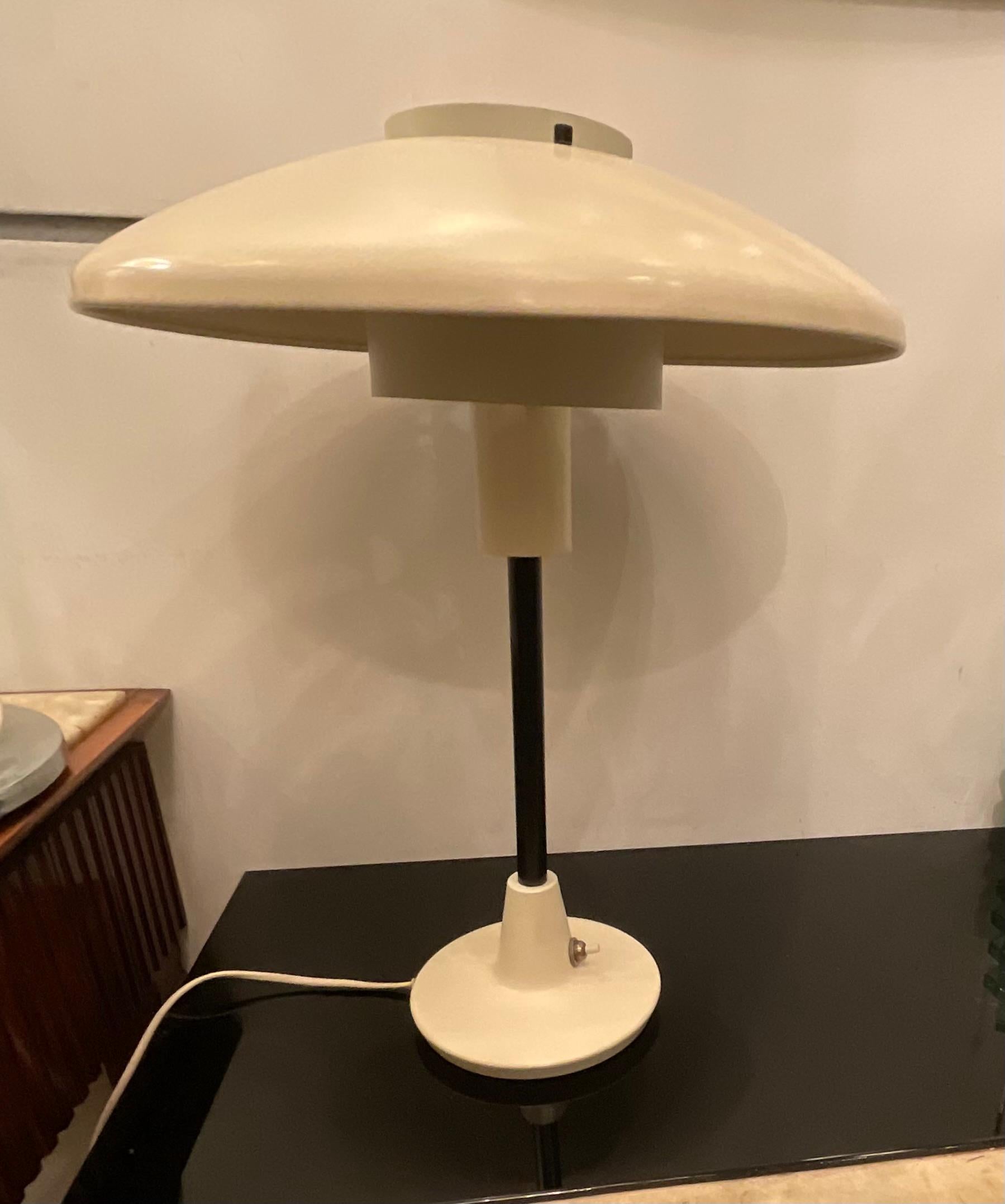 STILNOVO - 1950s Table Lamp - Model 8022 For Sale 4
