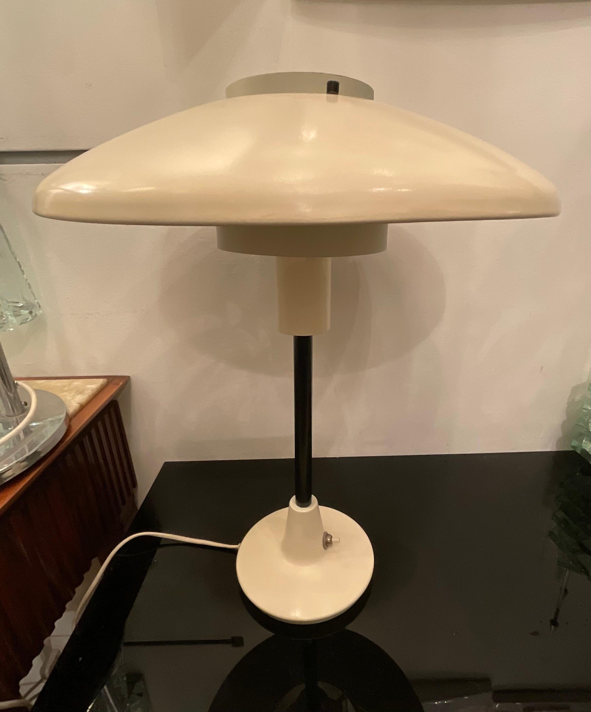 STILNOVO - 1950s Table Lamp - Model 8022 For Sale 7