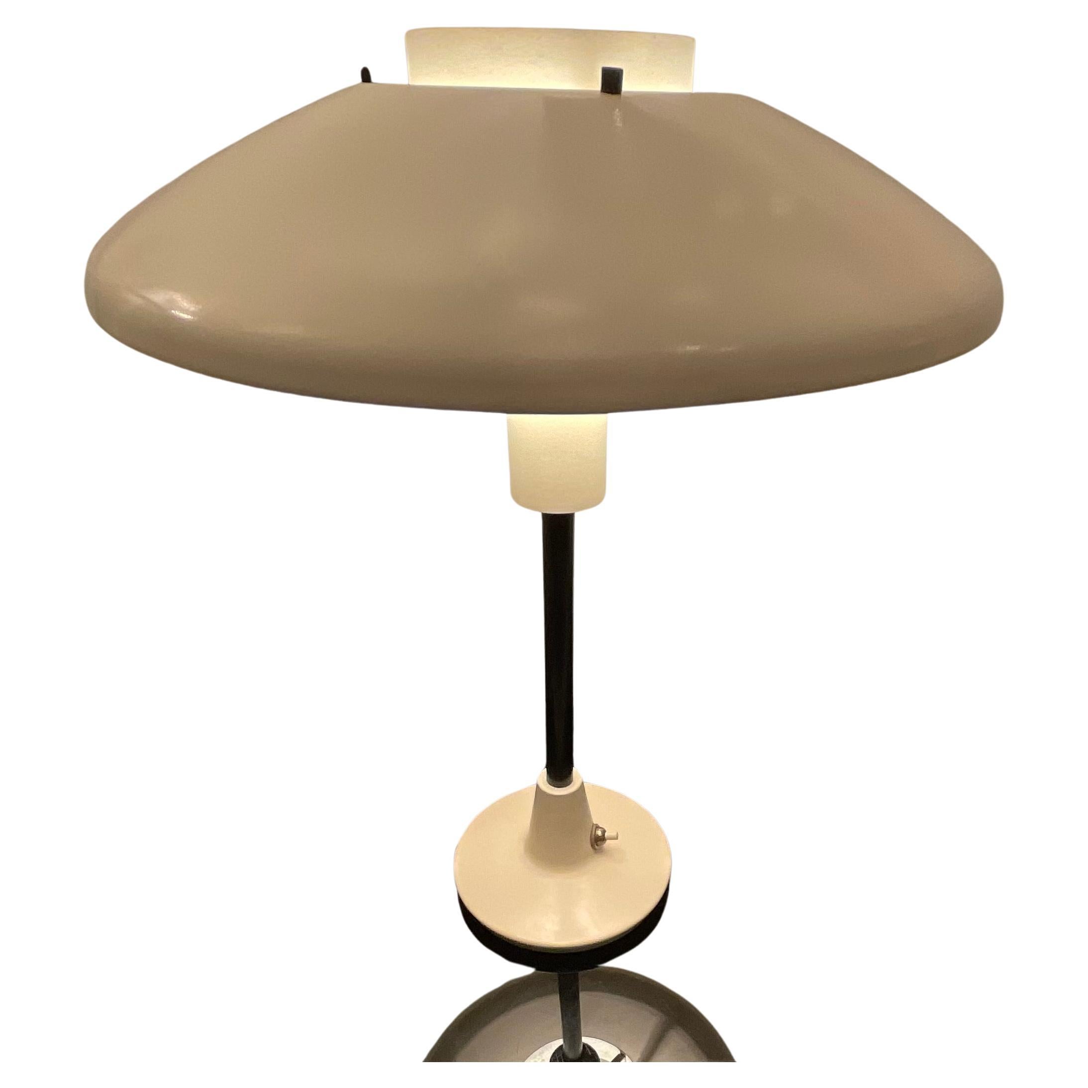 STILNOVO - Lampe à poser des années 1950 - Modèle 8022 en vente