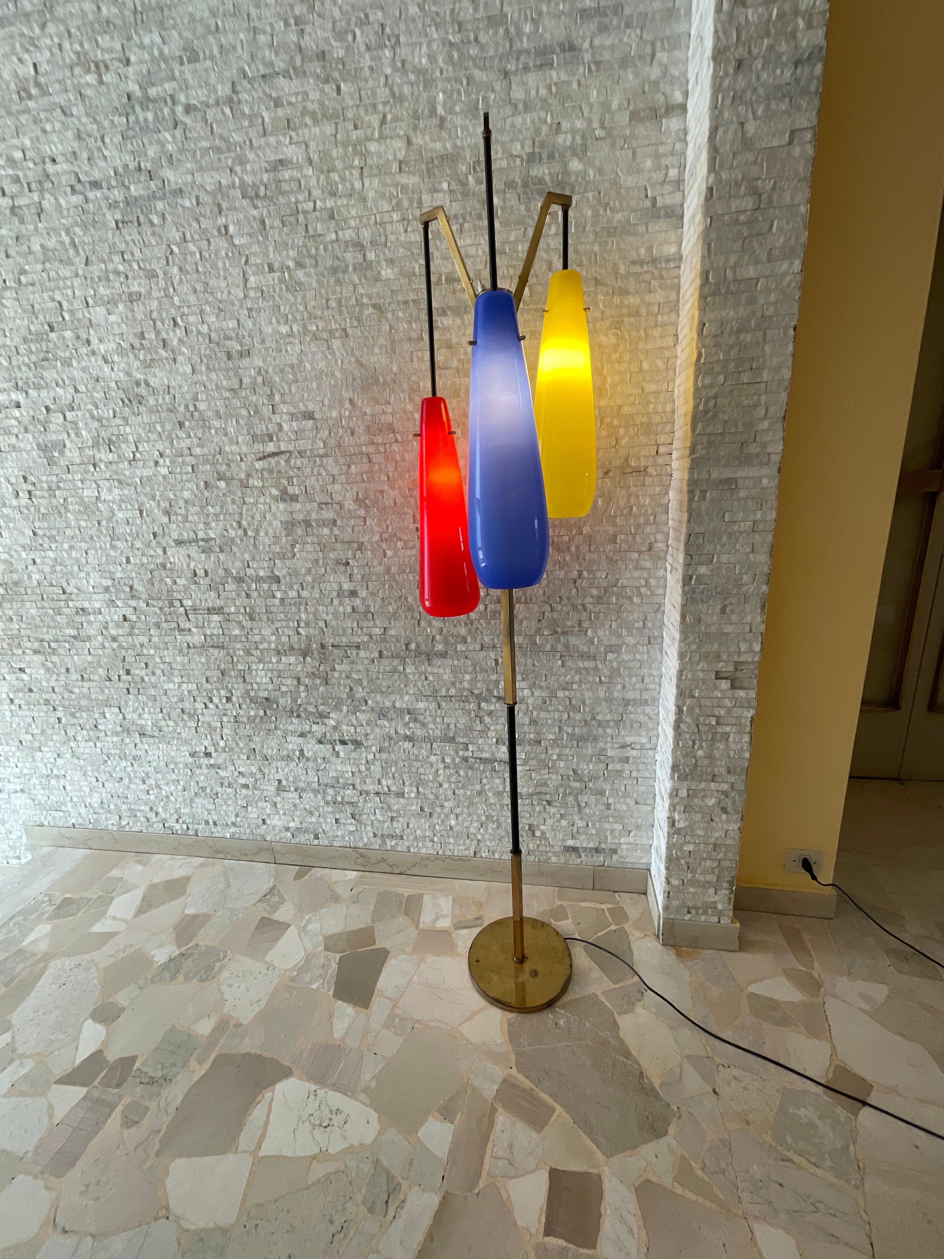 STILNOVO (attribuita) - Lampada da terra con 3 vetri di murano - Da a Italia 1960 (Moderne der Mitte des Jahrhunderts) im Angebot