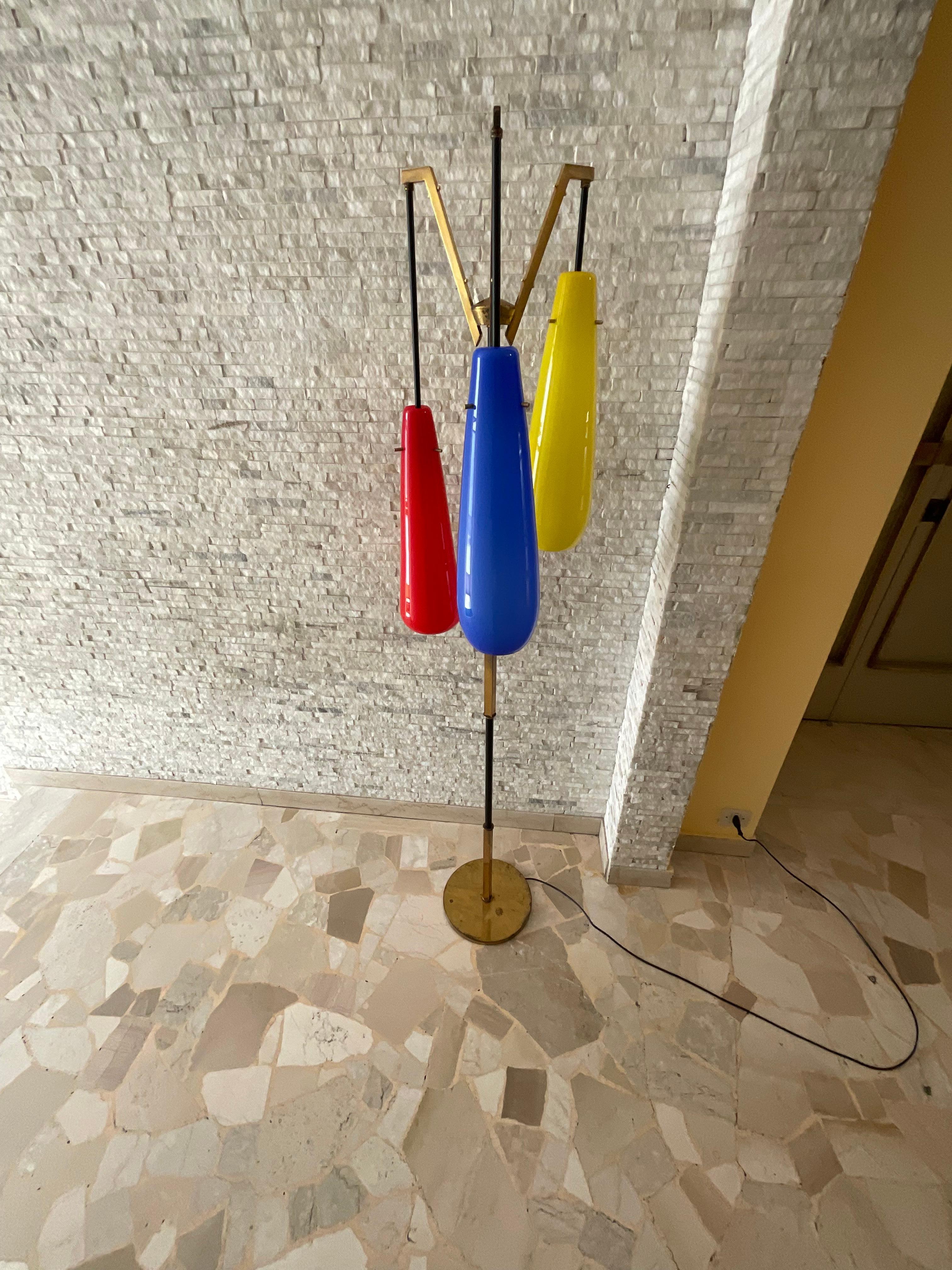 STILNOVO (attribuita) - Lampada da terra con 3 vetri di murano - Da a Italia 1960 (Mitte des 20. Jahrhunderts) im Angebot