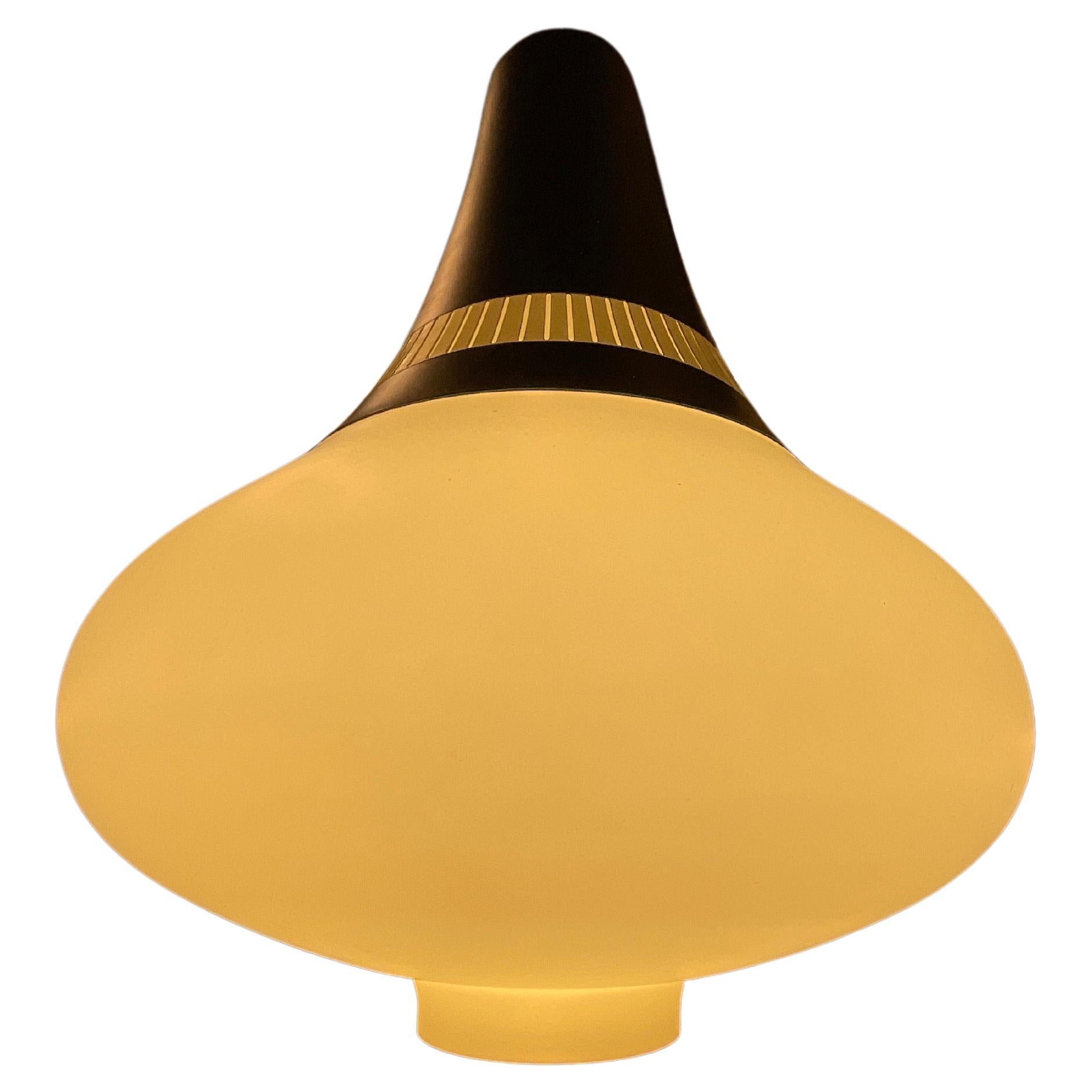 STILNOVO - 1960er Jahre Kronleuchter - 3-Schicht-Opalglas - Made in ITALIAN im Angebot